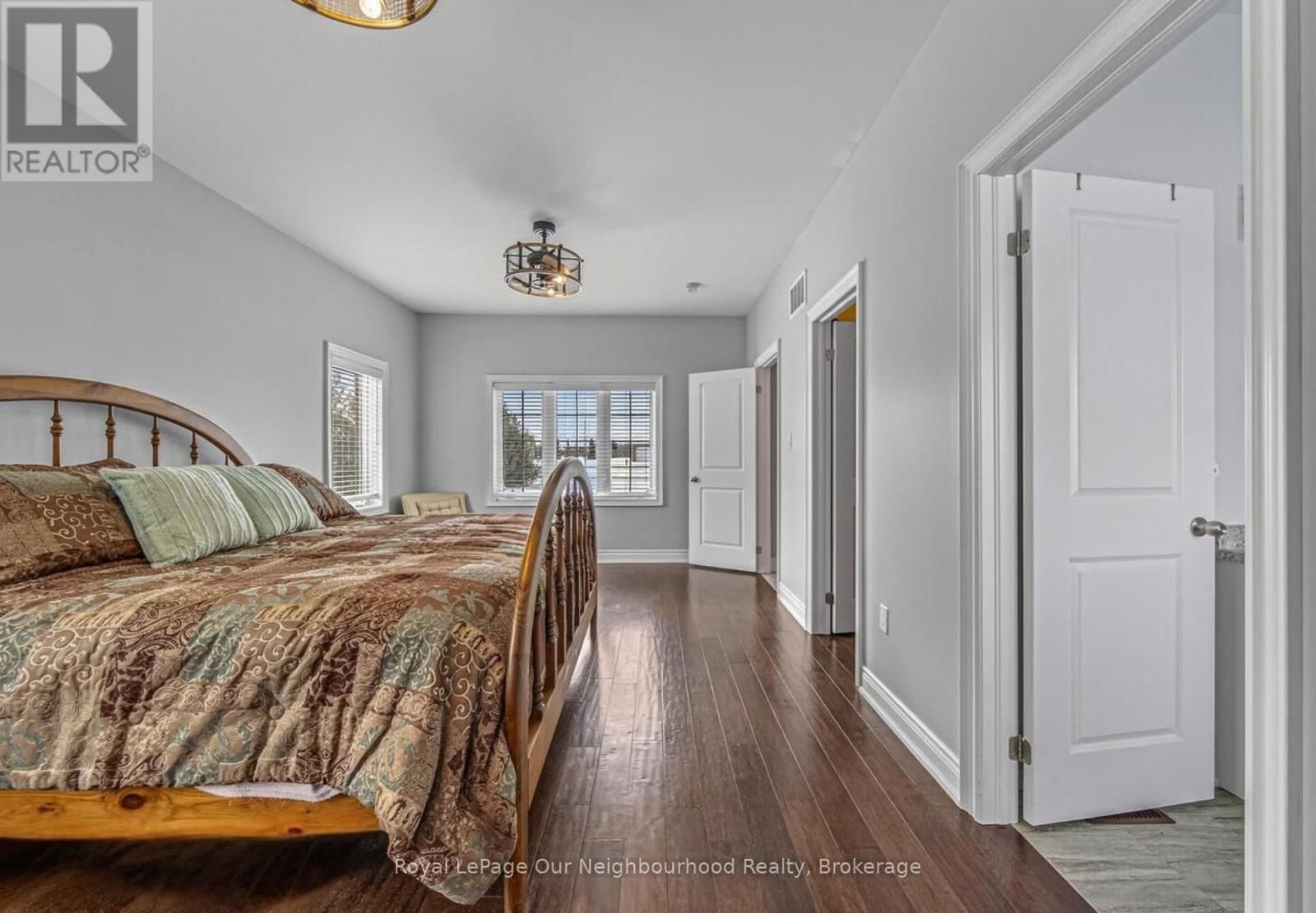 47 SONGBIRD CRESCENT Image 30