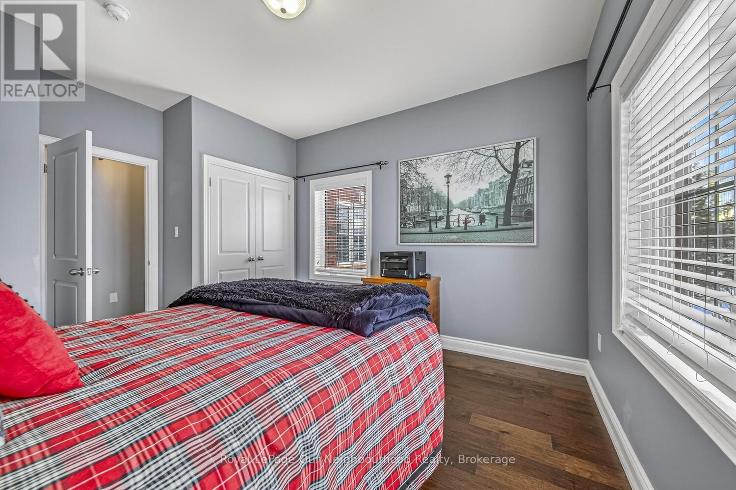 47 SONGBIRD CRESCENT Image 33