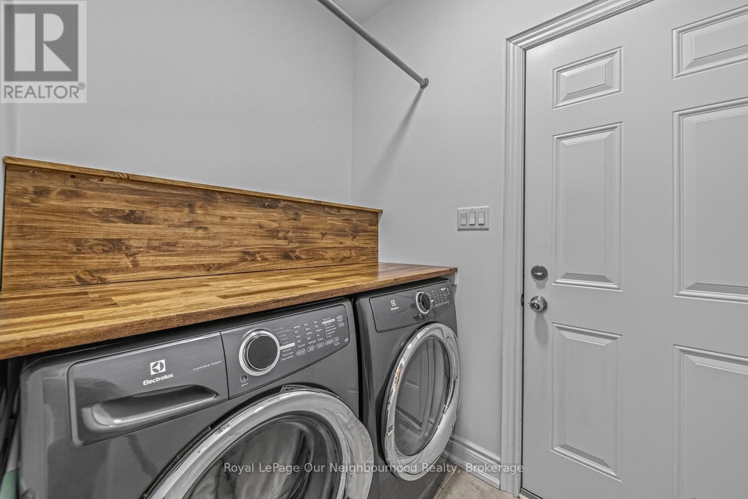 47 SONGBIRD CRESCENT Image 37