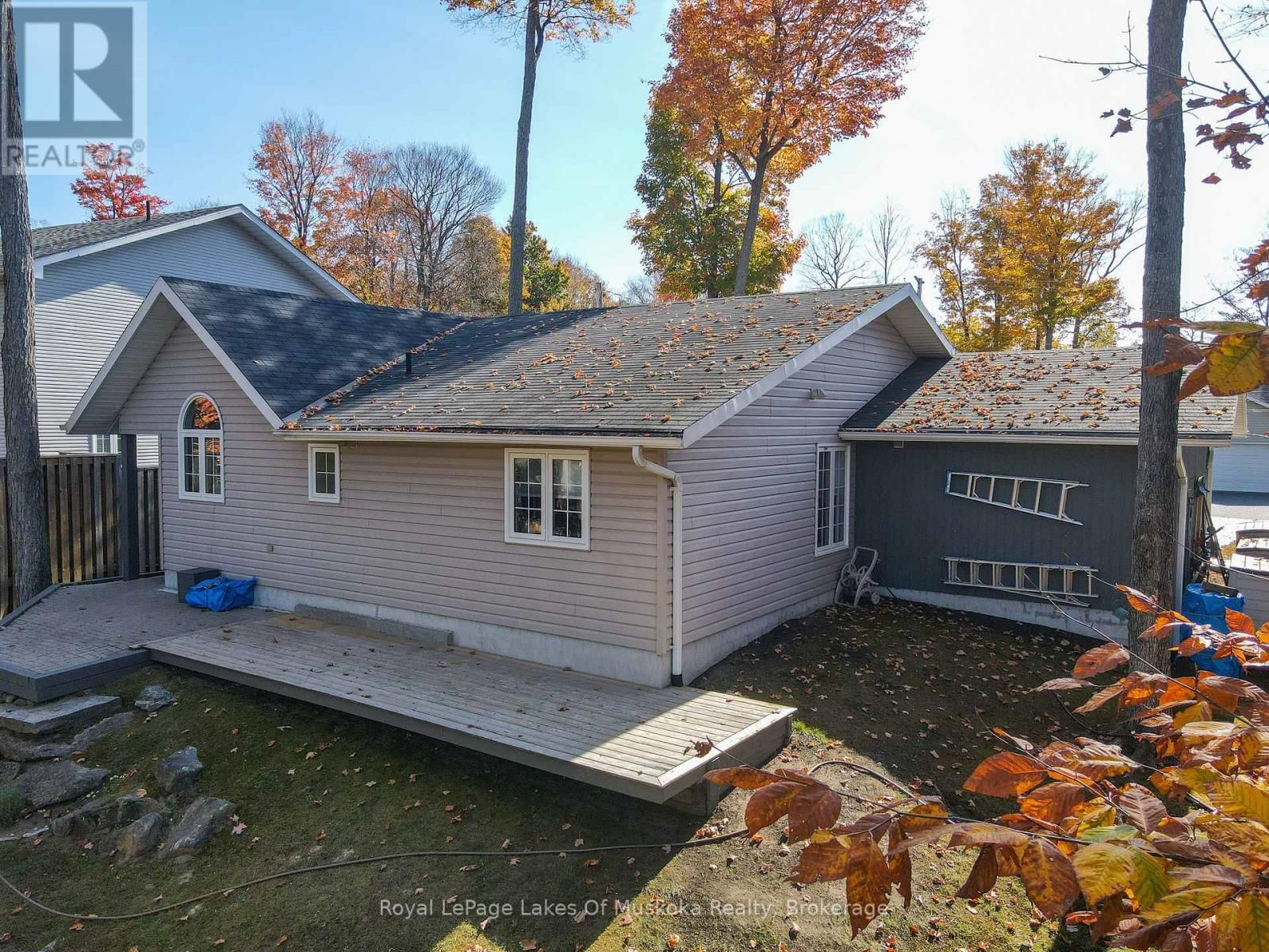 30 SHAW CRESCENT Image 24