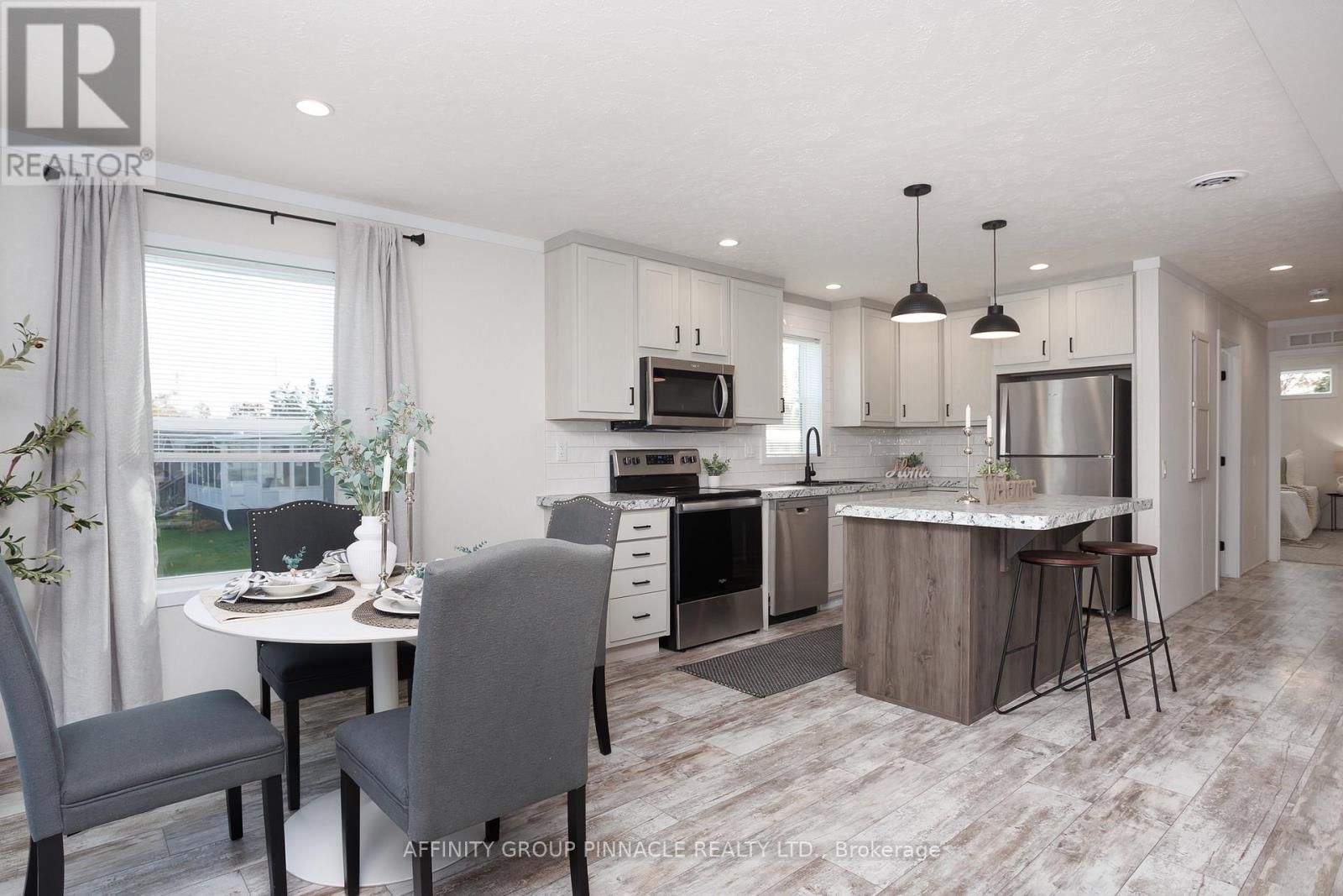 1 VISTA DRIVE Image 17