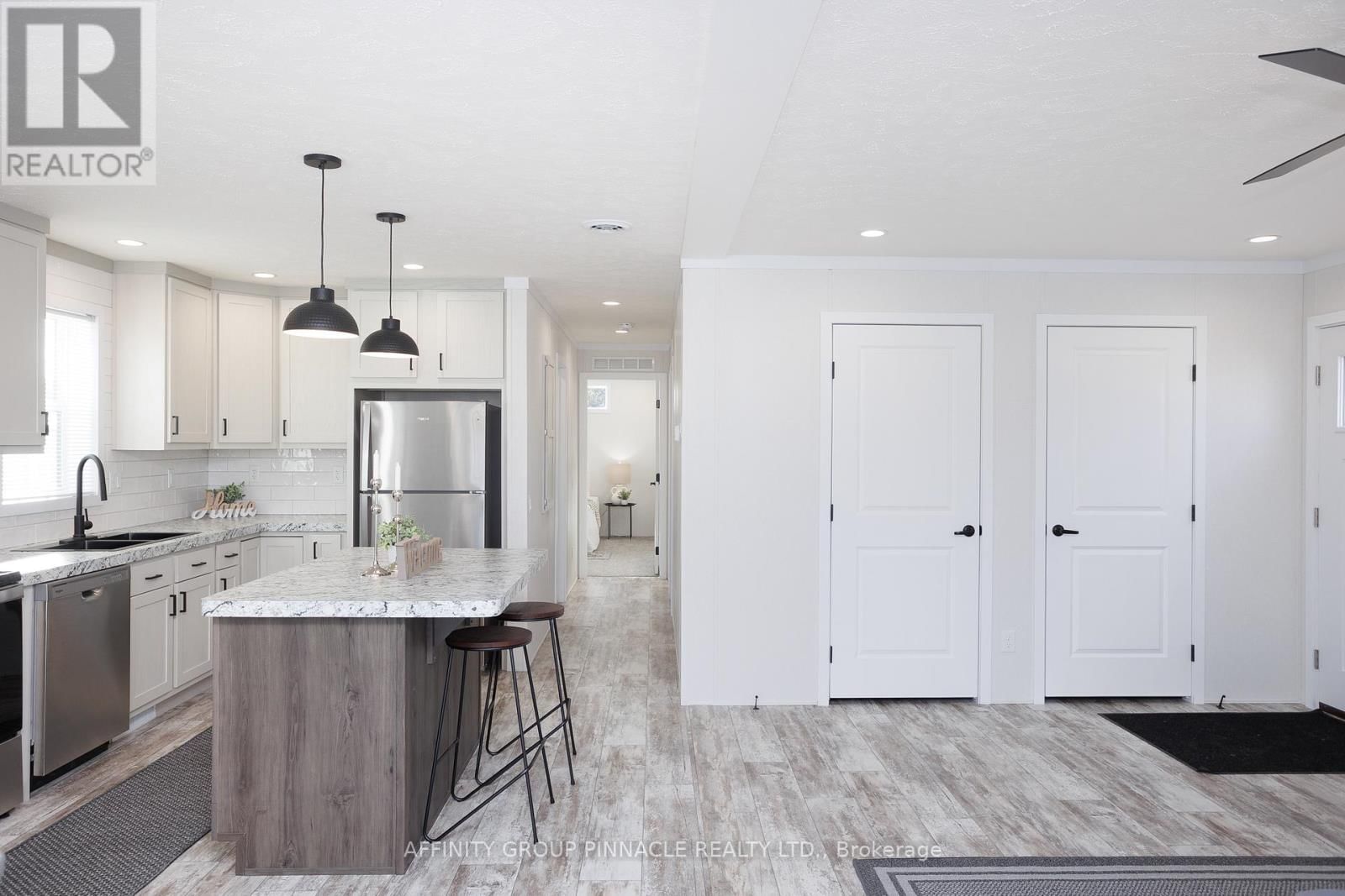 1 VISTA DRIVE Image 26