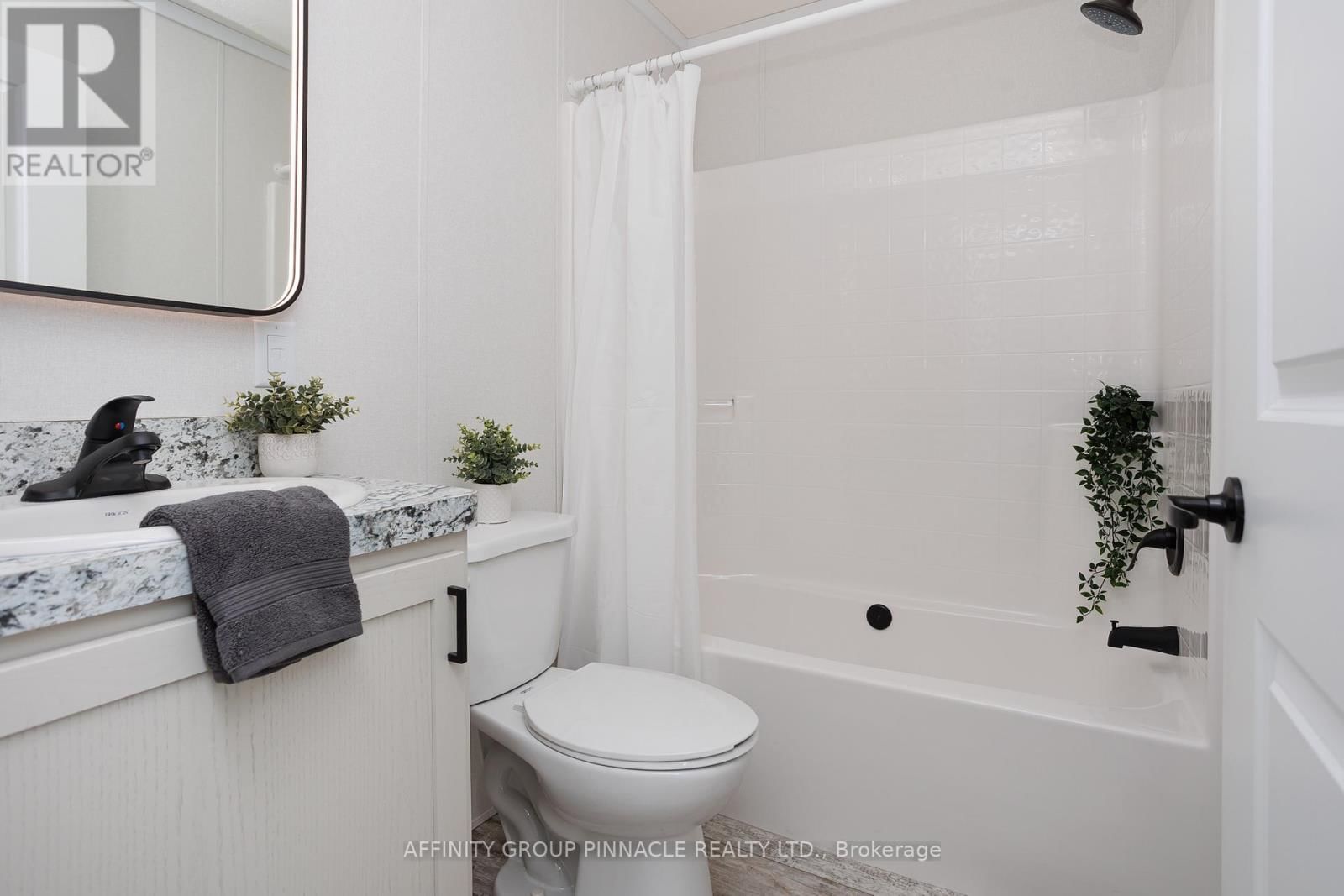 1 VISTA DRIVE Image 32