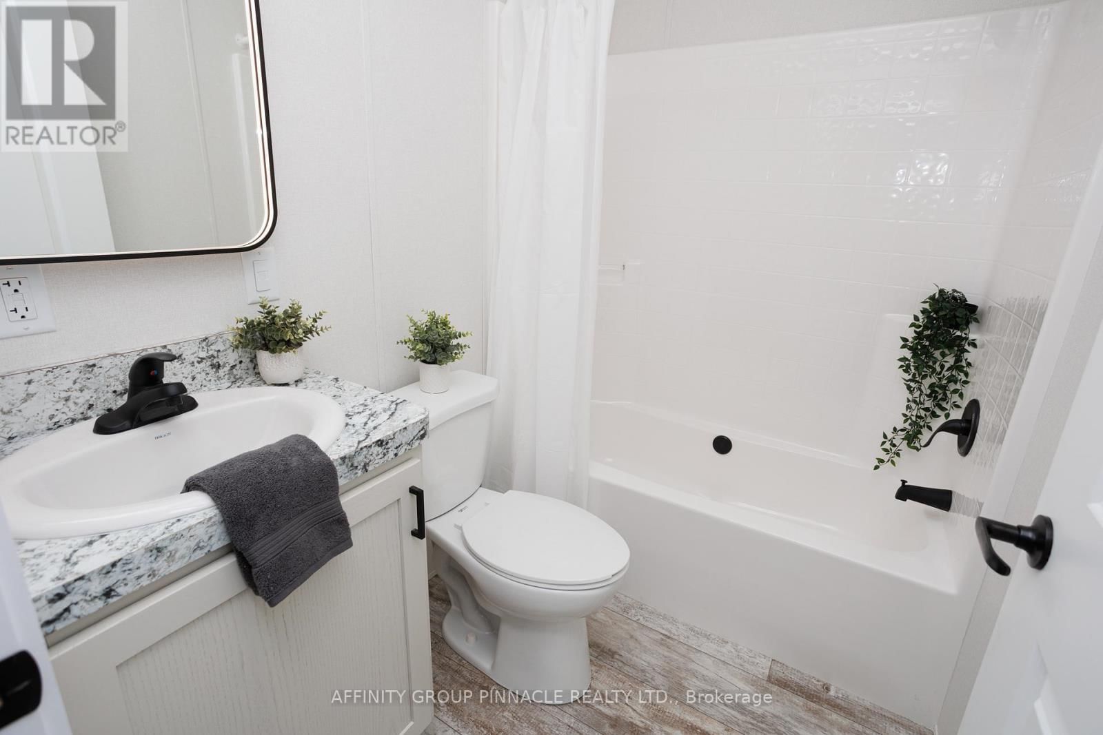 1 VISTA DRIVE Image 33