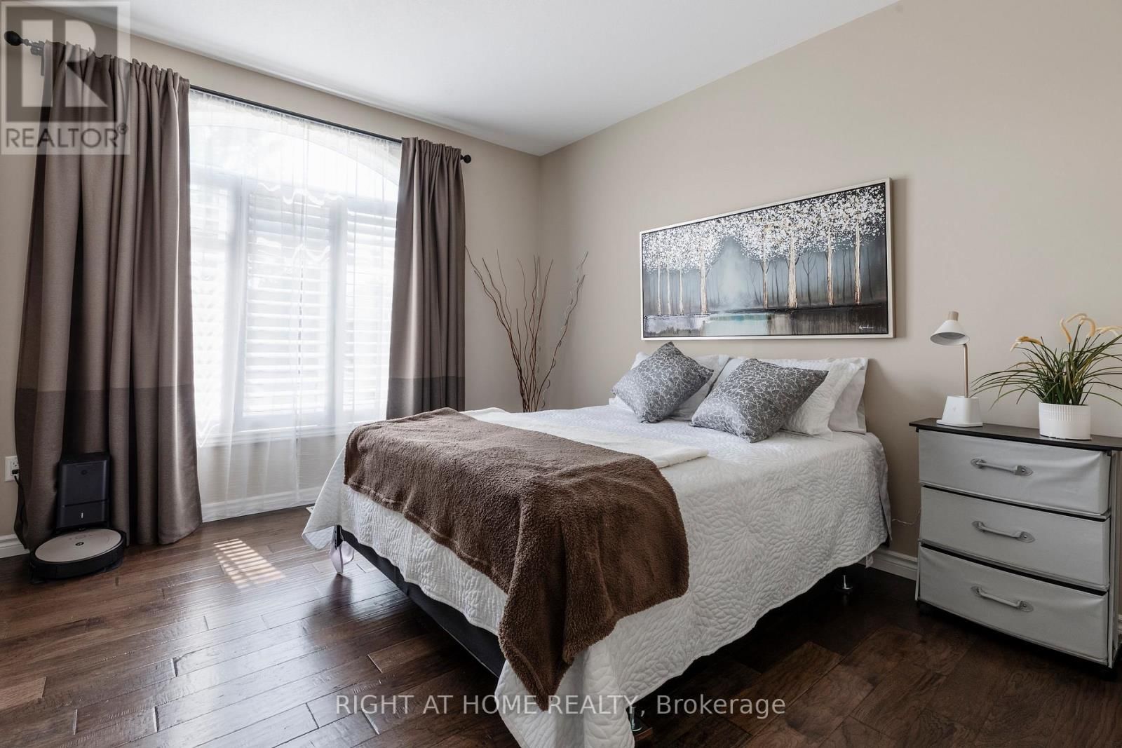 6 BLUENOSE DRIVE Image 24