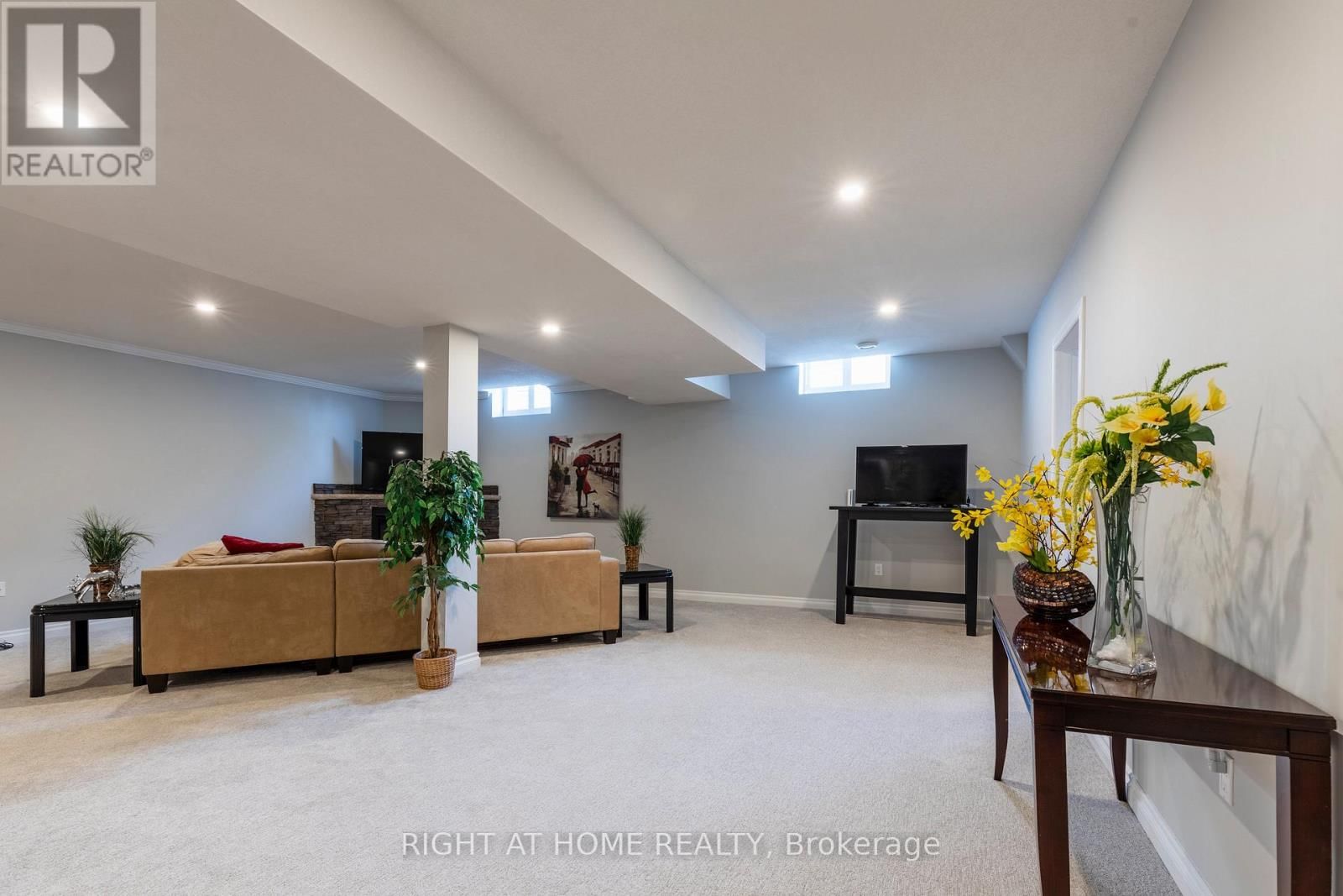 6 BLUENOSE DRIVE Image 34