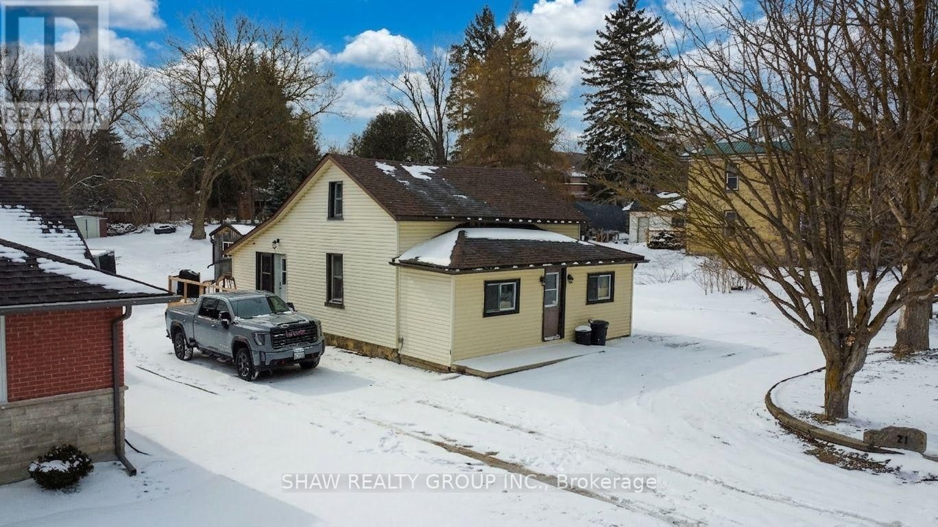 21 MAIN STREET WEST Image 28