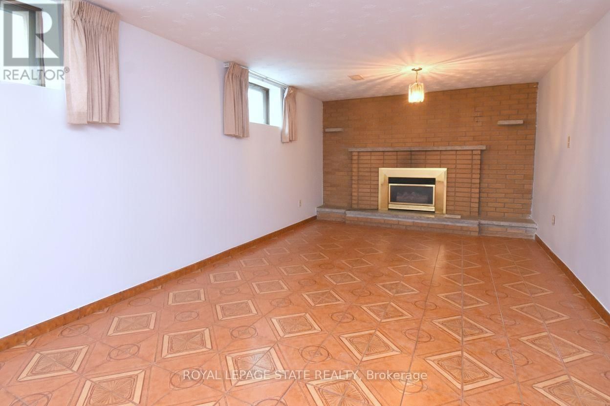 36 GLASSCO AVENUE NORTH Image 34