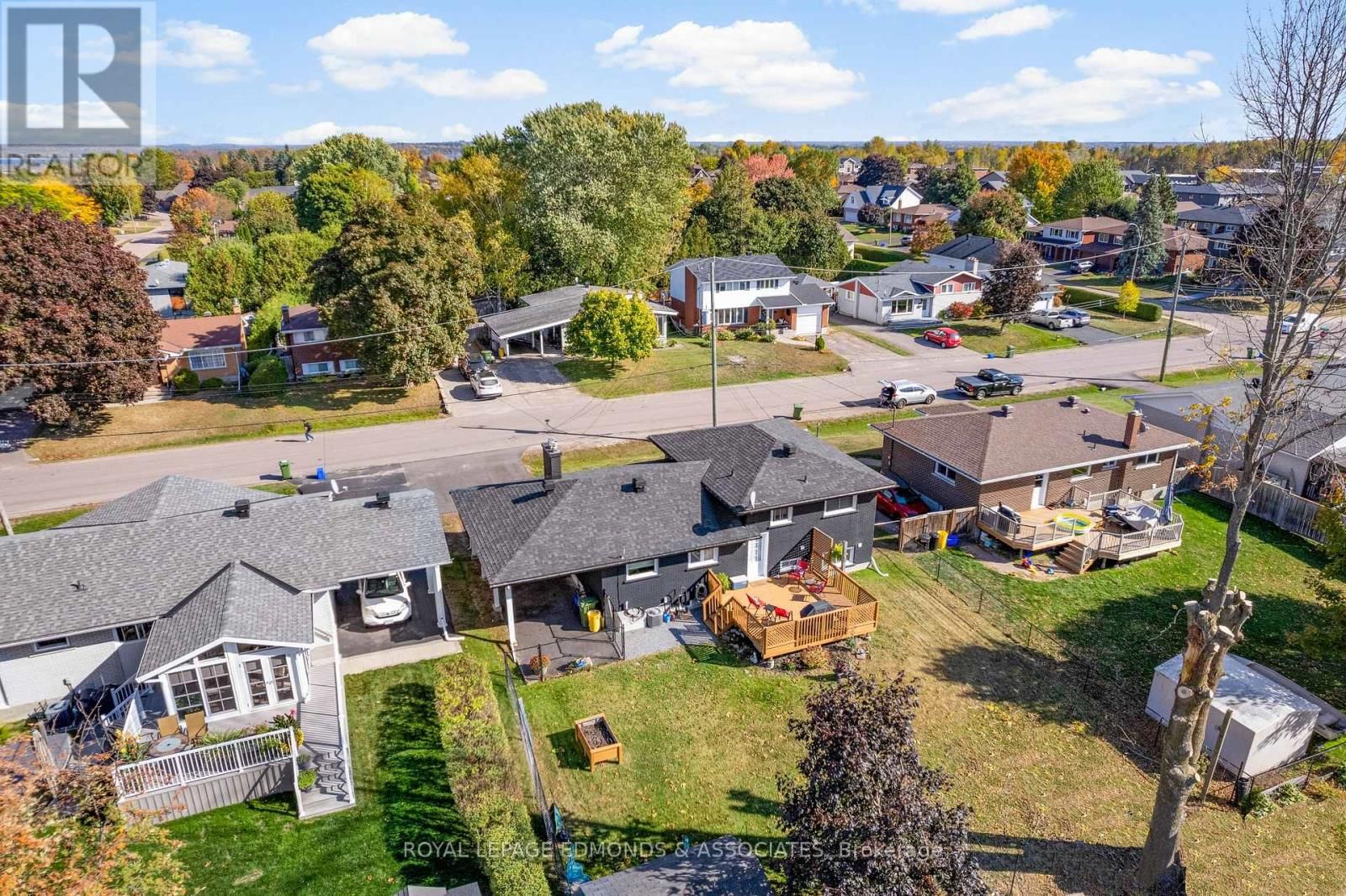 320 PATRICIA AVENUE Image 39