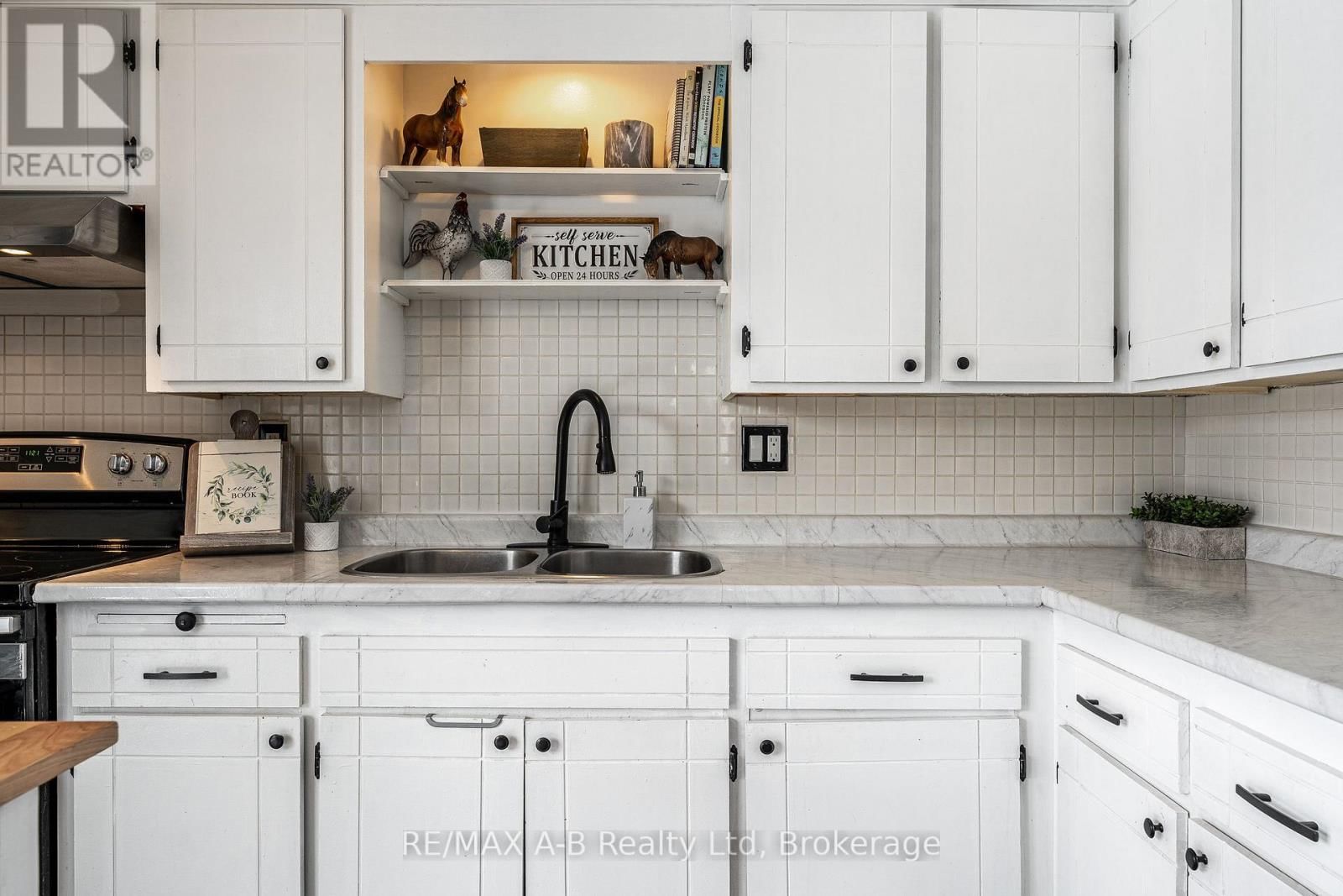 651 DEVON STREET Image 18