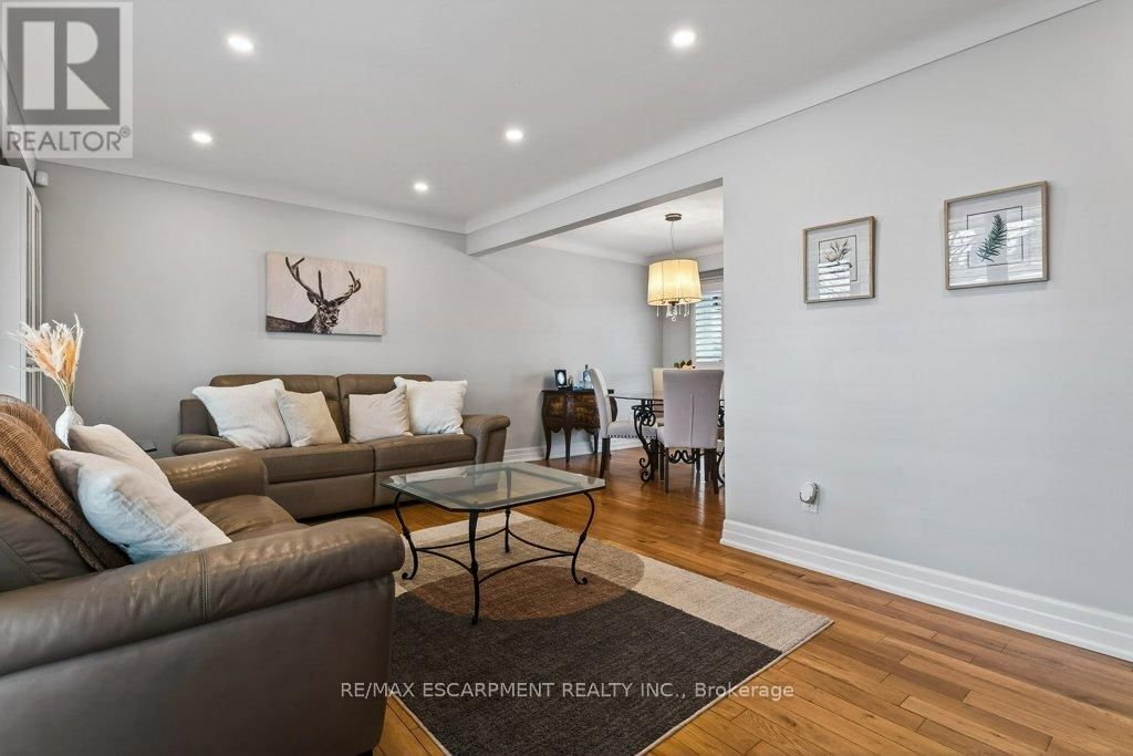 4931 CAMERON AVENUE Image 5