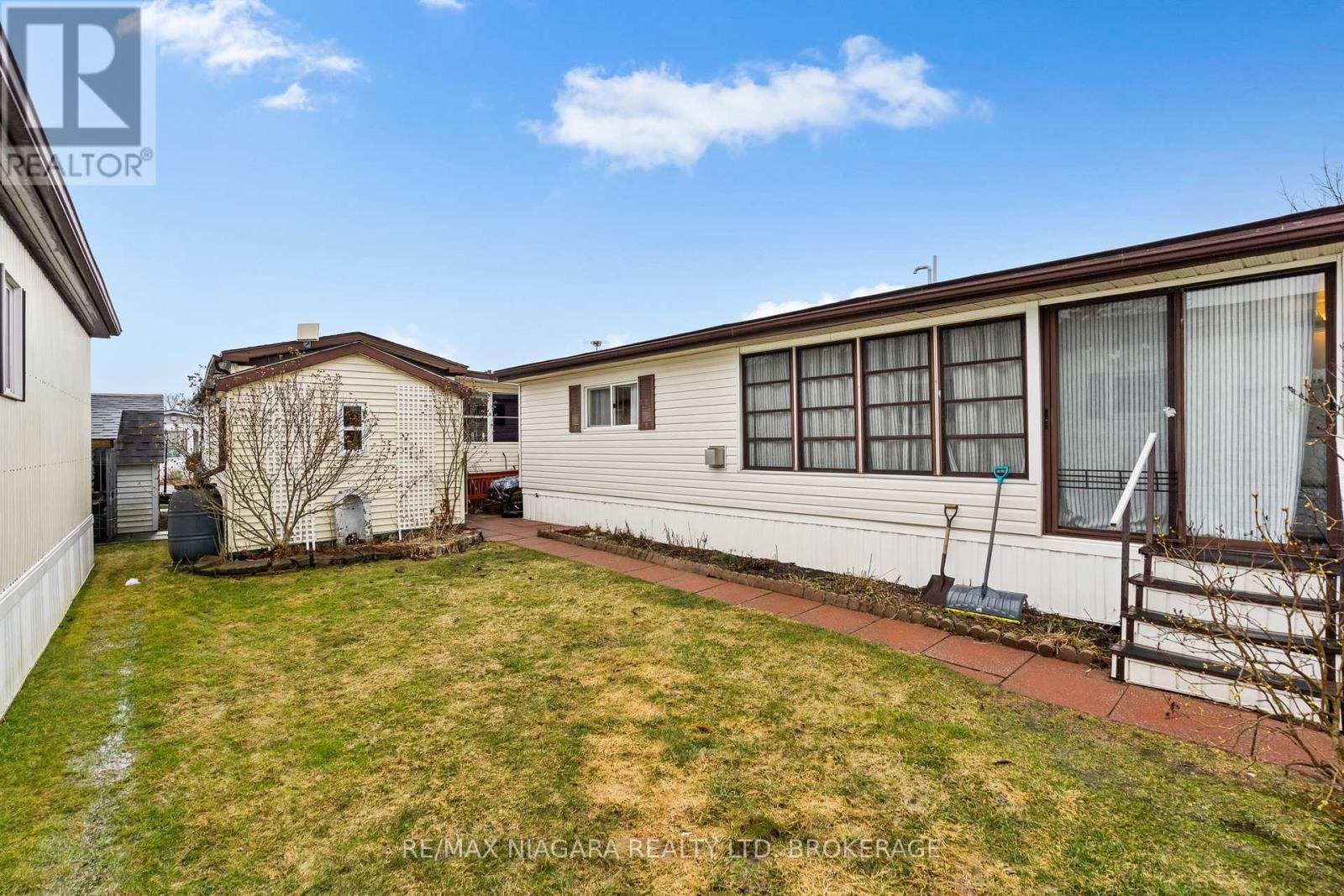 3033 TOWNLINE ROAD Image 20