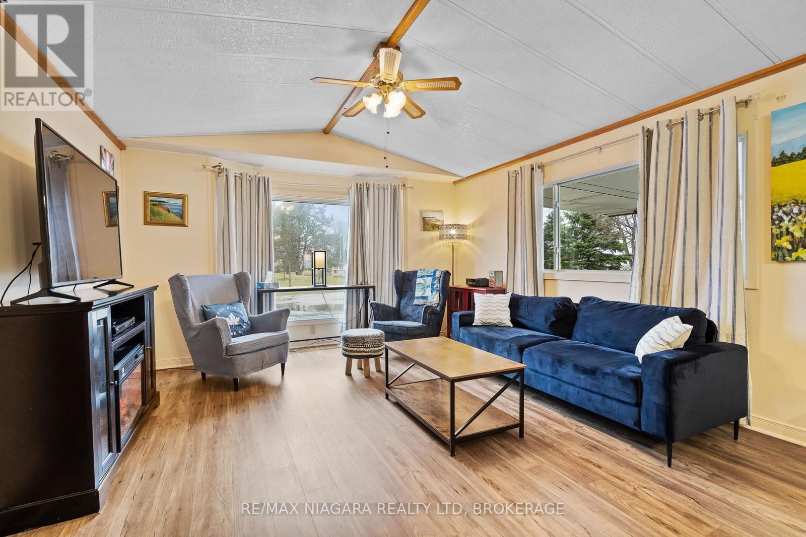 3033 TOWNLINE ROAD Image 9