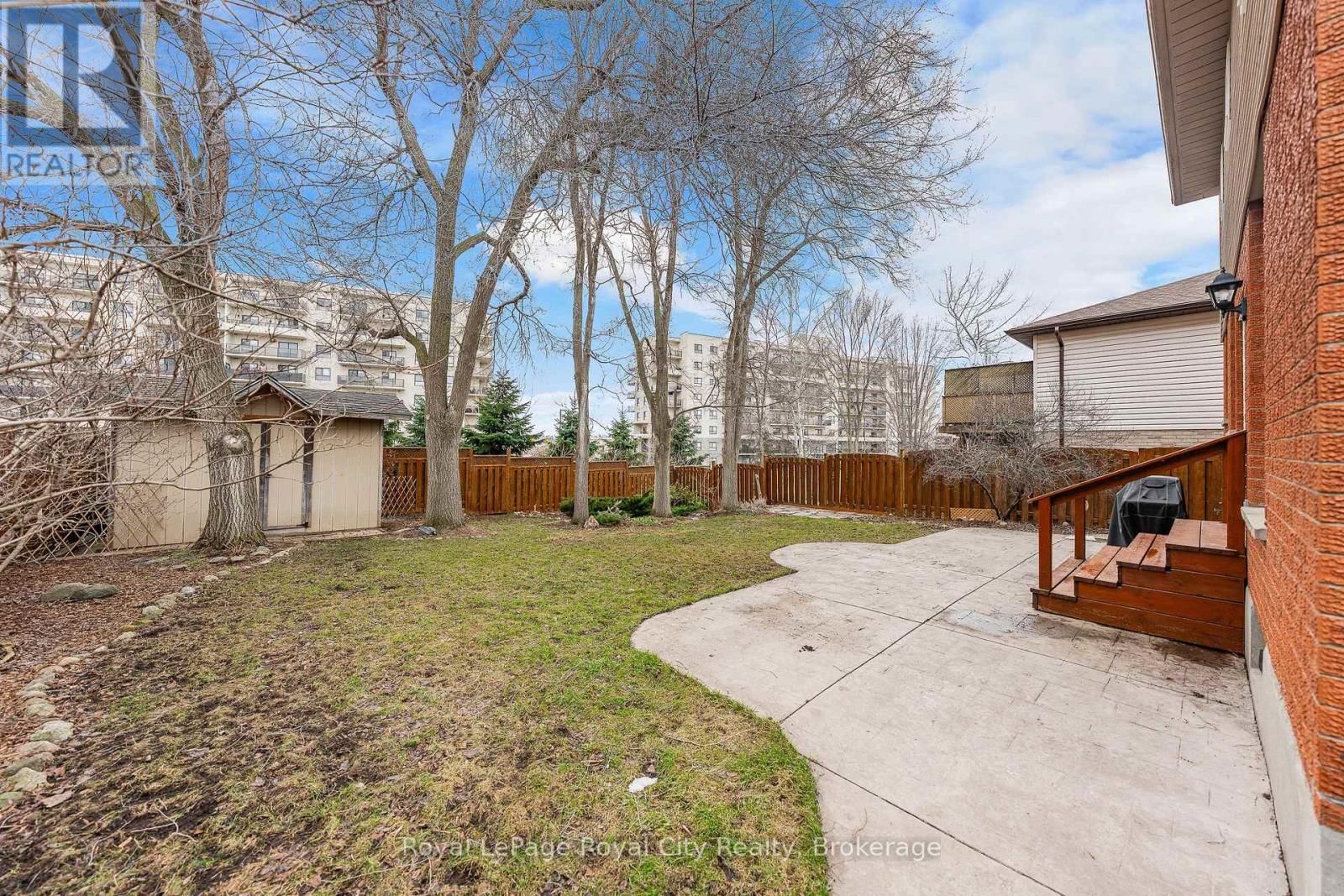 361 STEPHANIE DRIVE Image 28