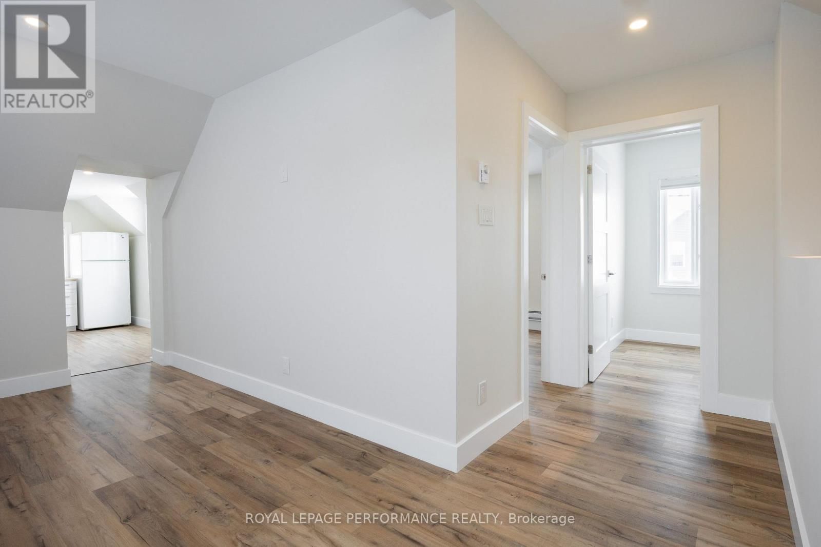 139 ALEXANDRIA MAIN STREET SOUTH Image 19