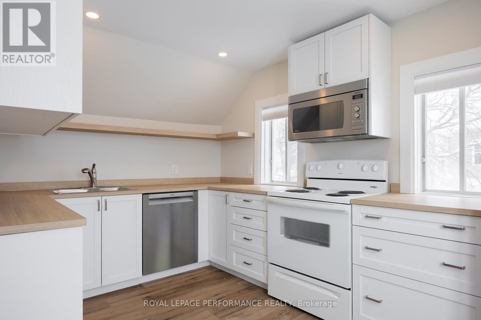 139 ALEXANDRIA MAIN STREET SOUTH Image 24