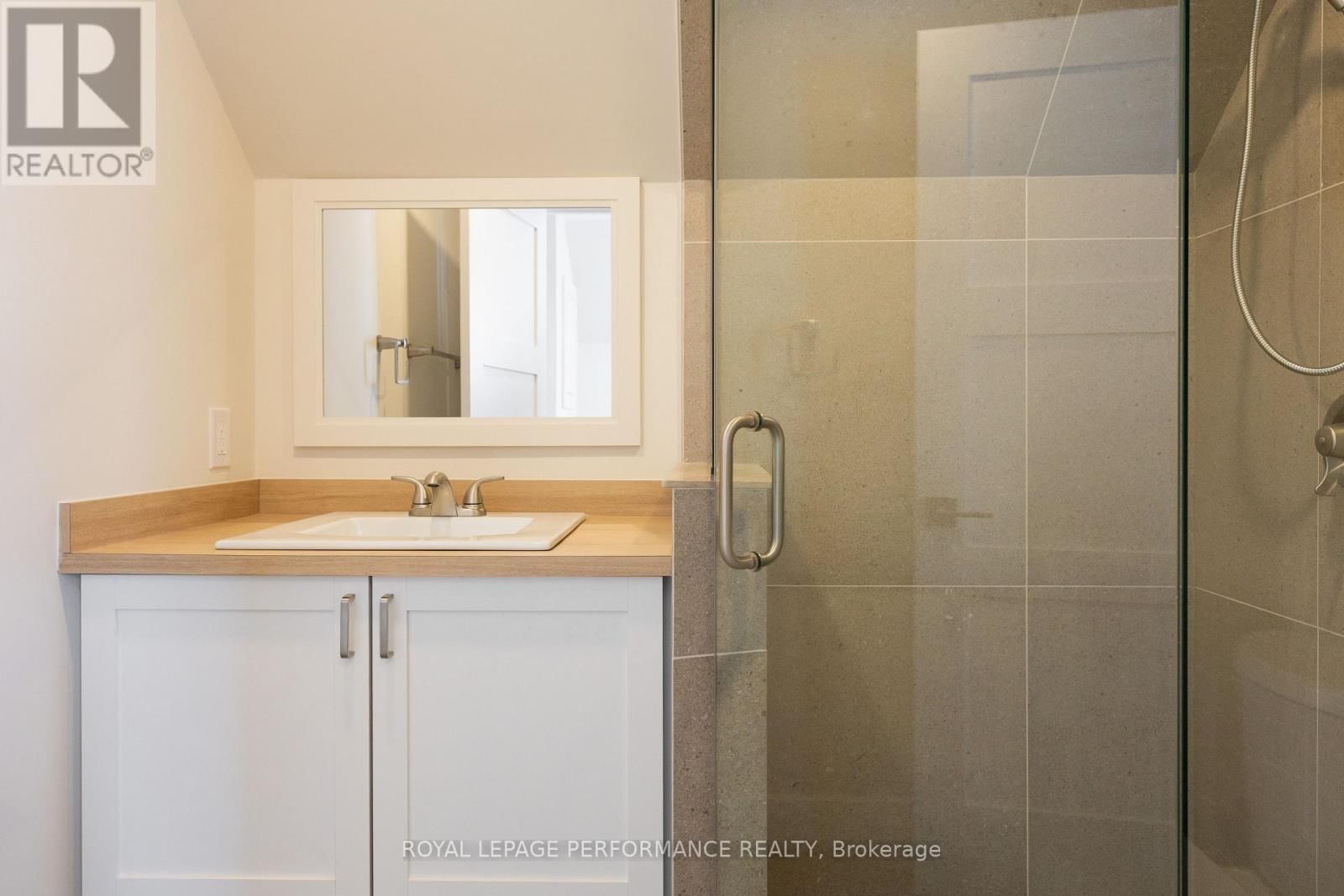 139 ALEXANDRIA MAIN STREET SOUTH Image 29