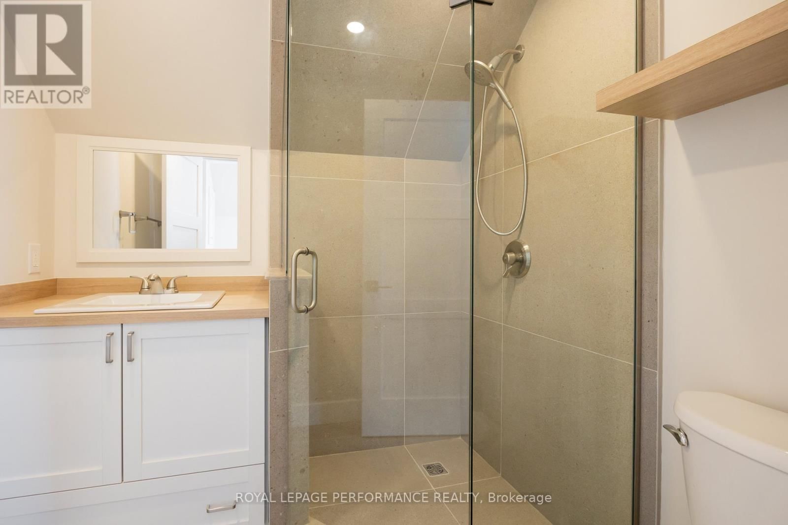 139 ALEXANDRIA MAIN STREET SOUTH Image 30