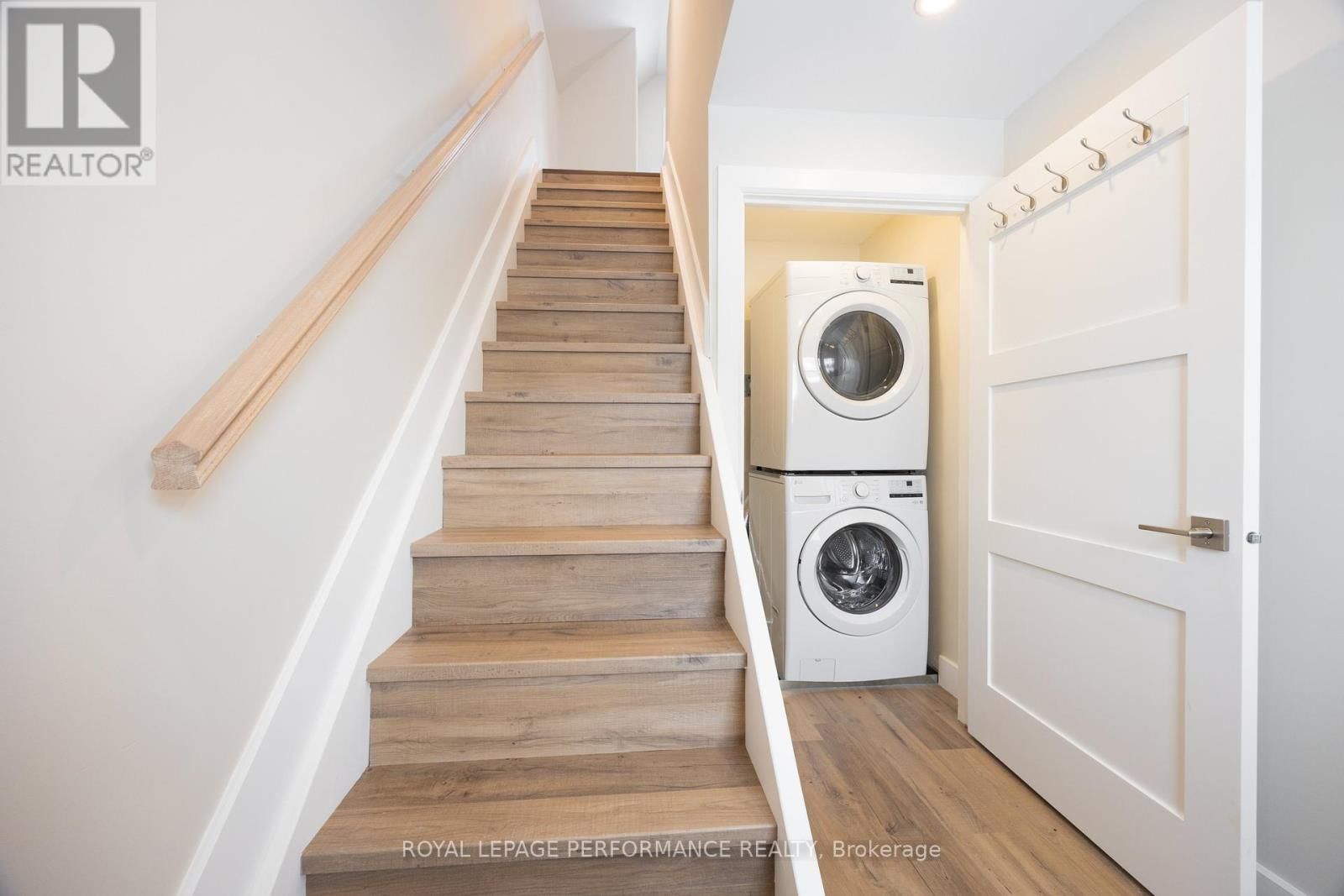 139 ALEXANDRIA MAIN STREET SOUTH Image 32