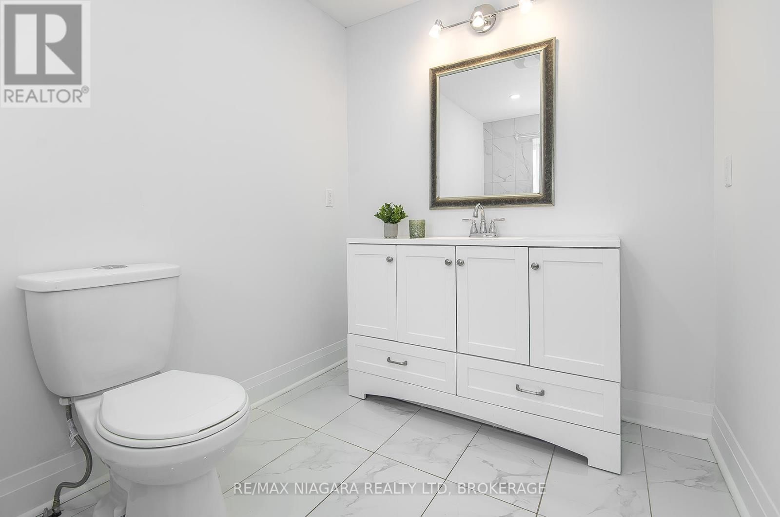 120 MAIN STREET WEST Image 12