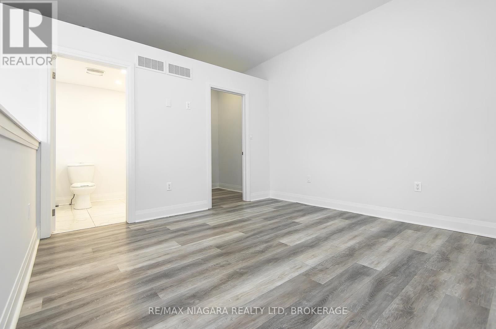 120 MAIN STREET WEST Image 15