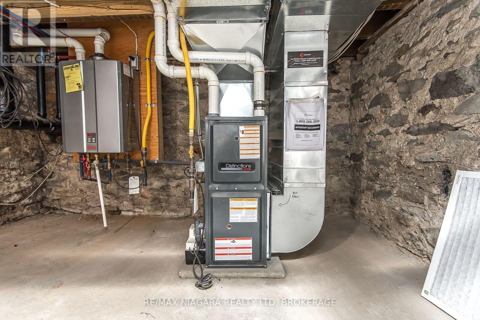 120 MAIN STREET WEST Image 27