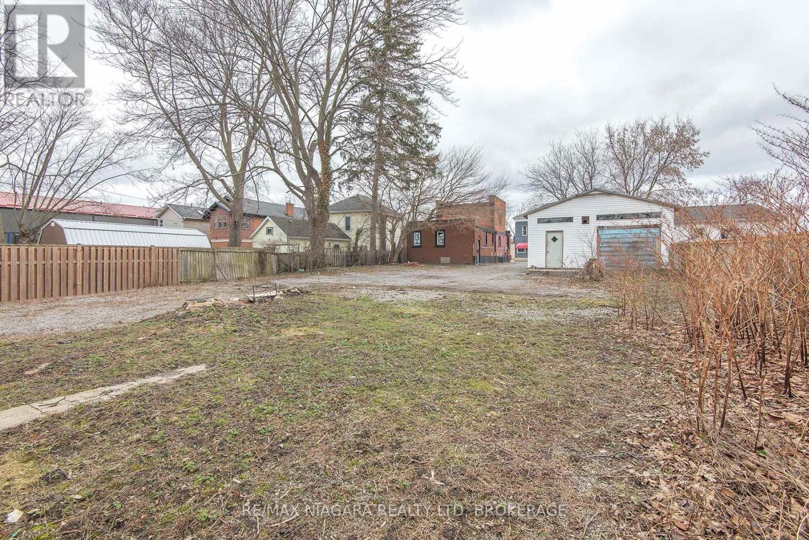 120 MAIN STREET WEST Image 32