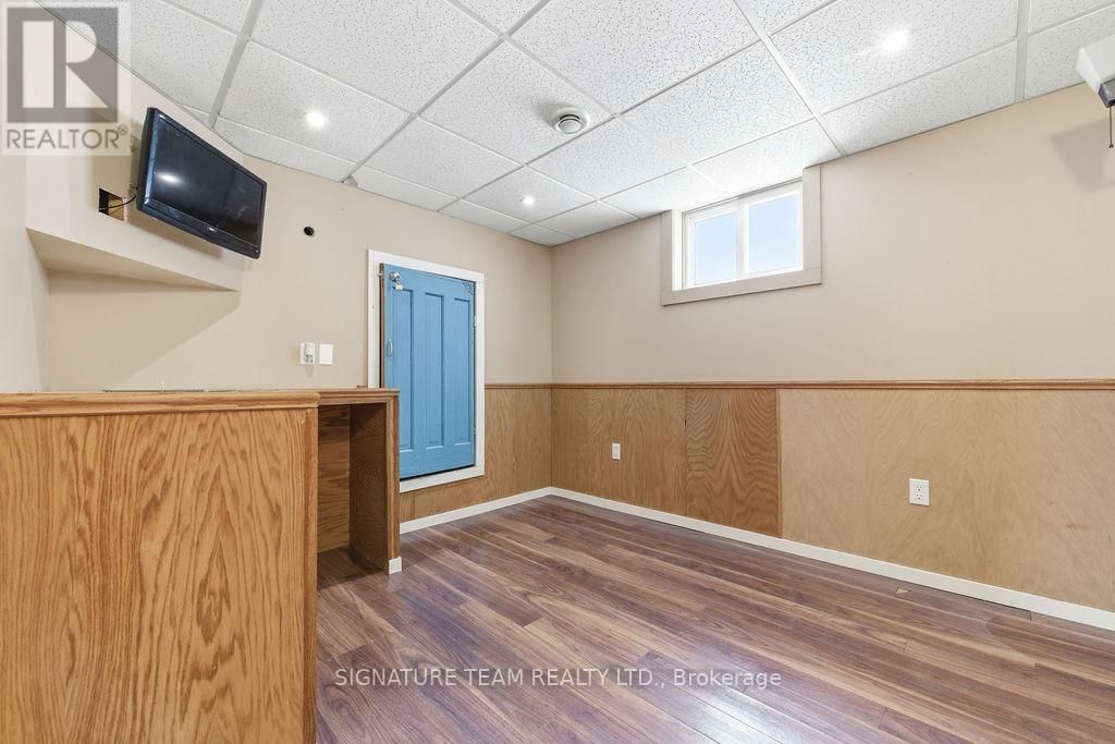 607 AIRPORT ROAD Image 35