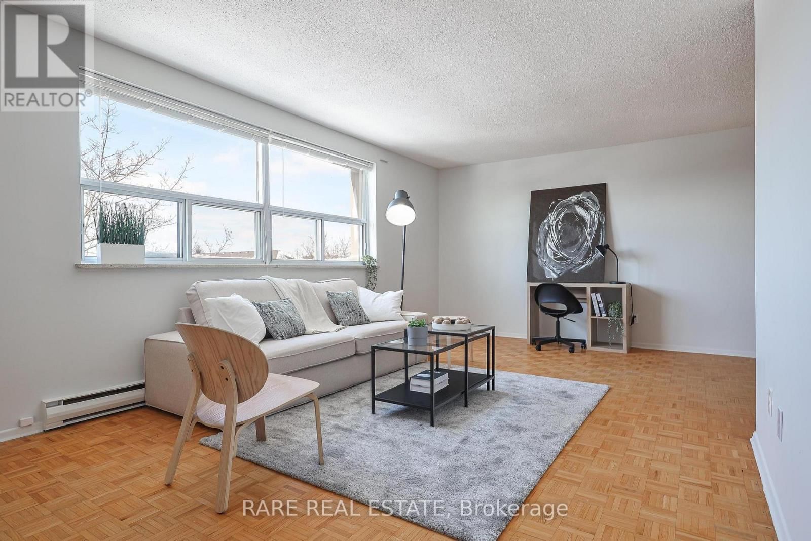 401 - 49 WELLINGTON STREET Image 1