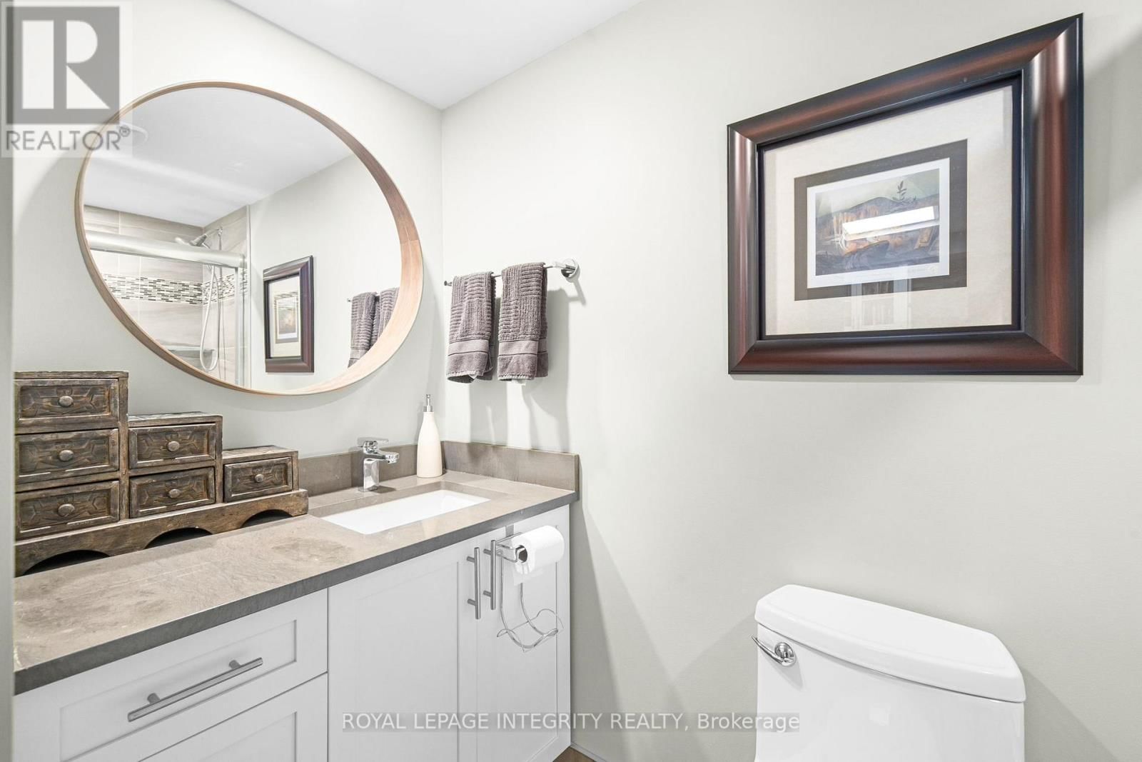 2C - 150 WAVERLEY STREET Image 32