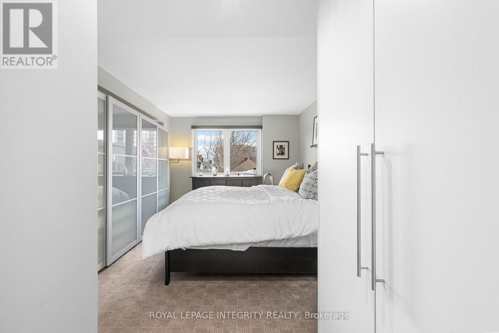 2C - 150 WAVERLEY STREET Image 38