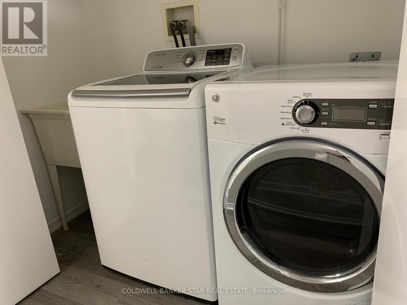 27 STEELE STREET Image 15