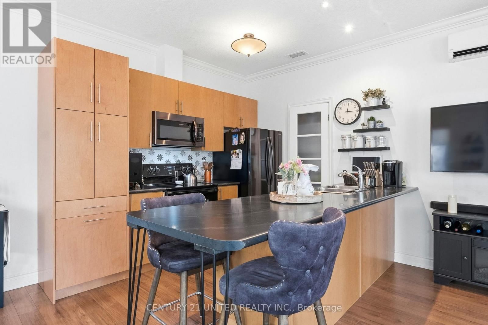 4 - 774 ONTARIO STREET Image 19