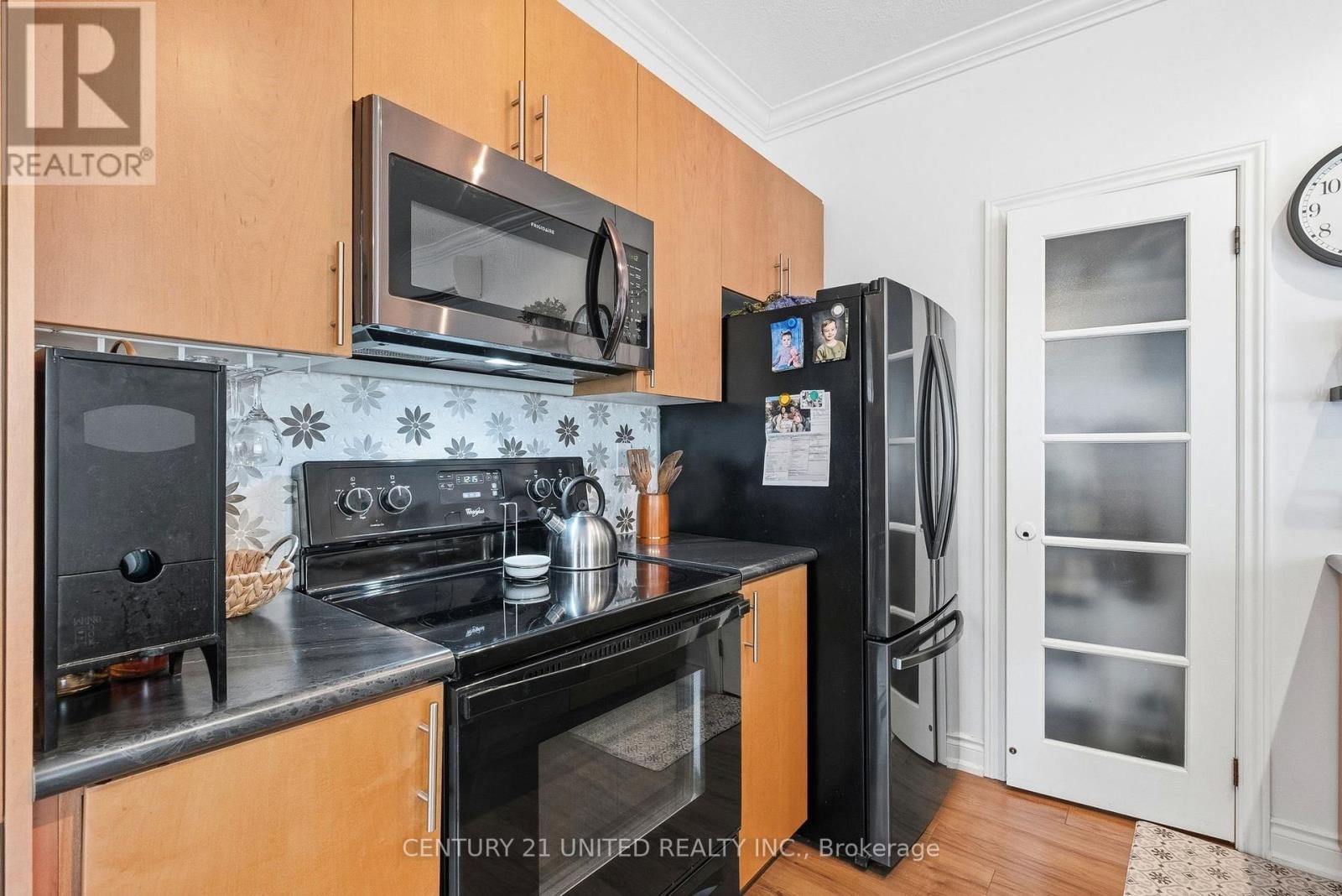 4 - 774 ONTARIO STREET Image 21