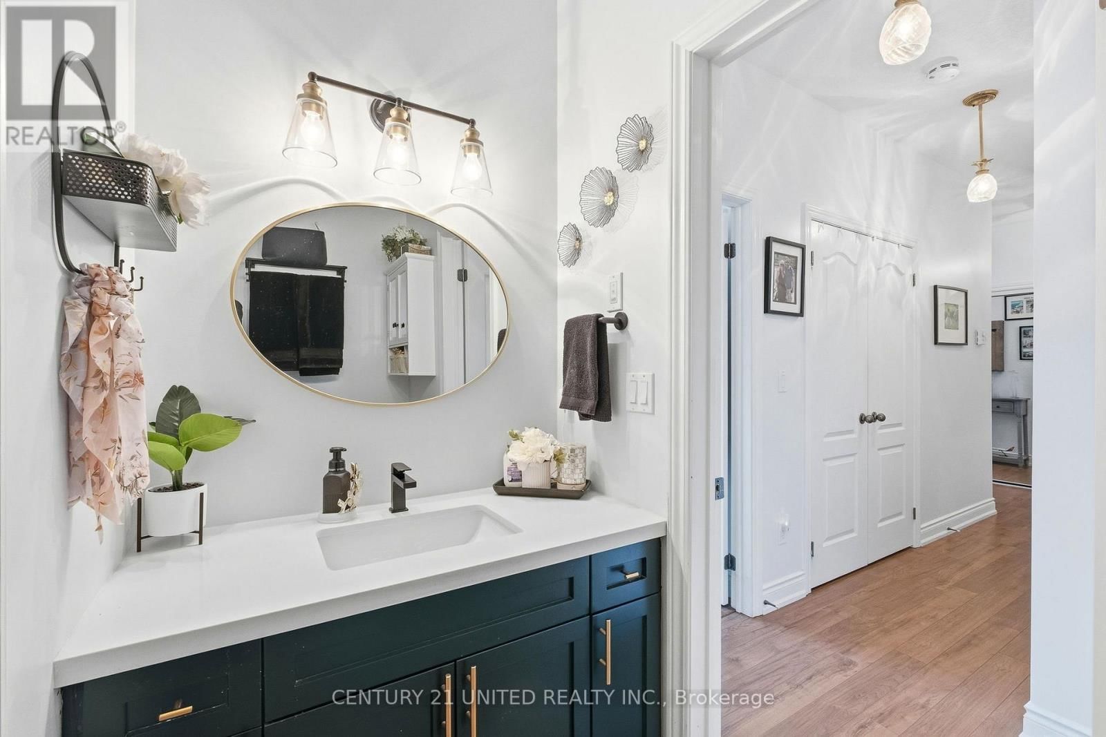 4 - 774 ONTARIO STREET Image 32