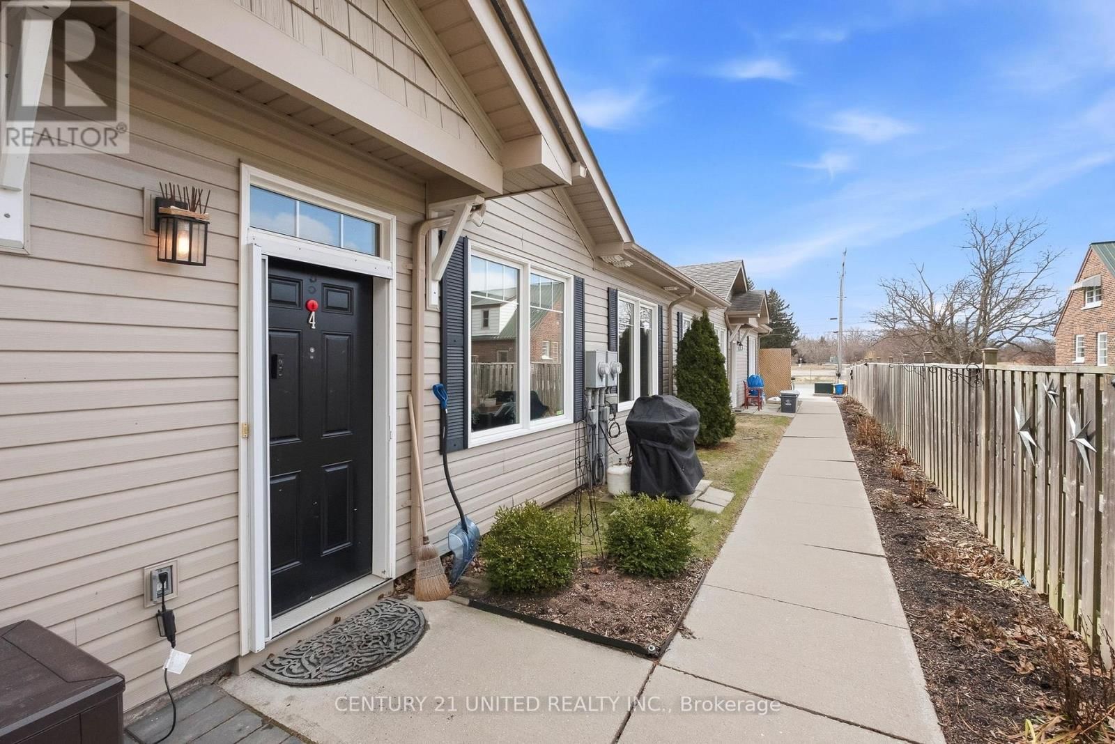 4 - 774 ONTARIO STREET Image 6