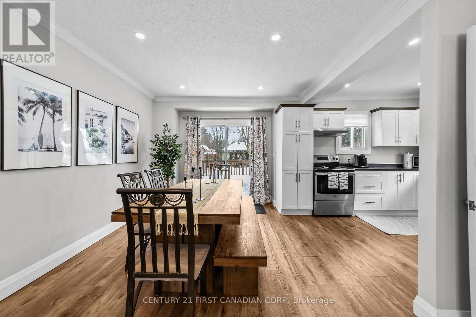 474 WOODMAN AVENUE Image 10