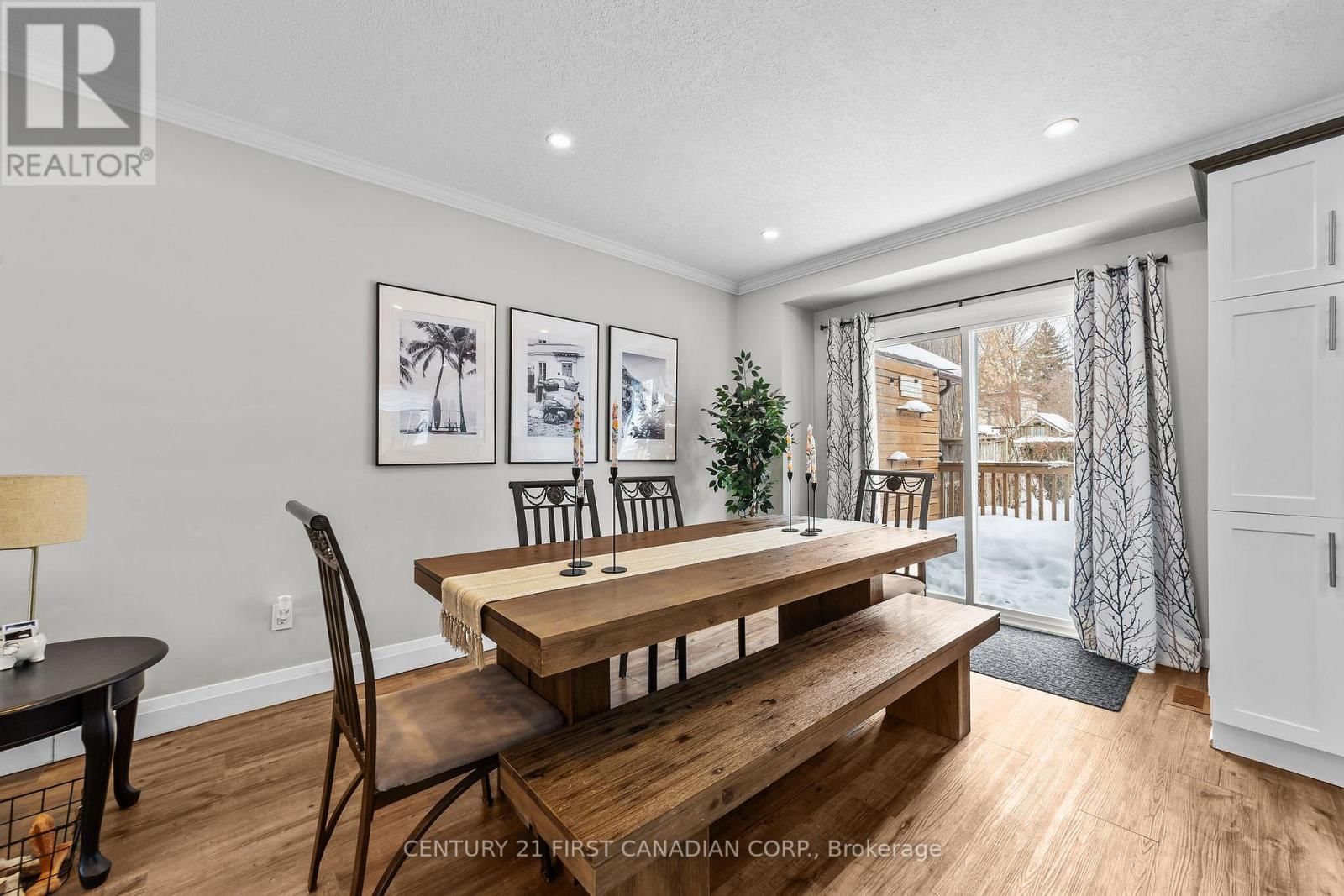 474 WOODMAN AVENUE Image 11