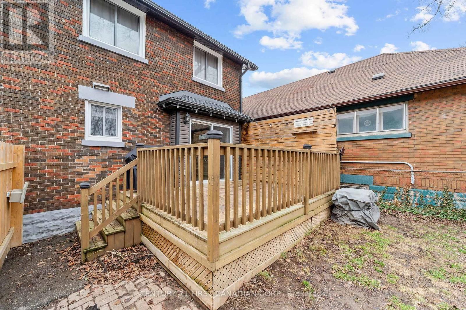 474 WOODMAN AVENUE Image 27