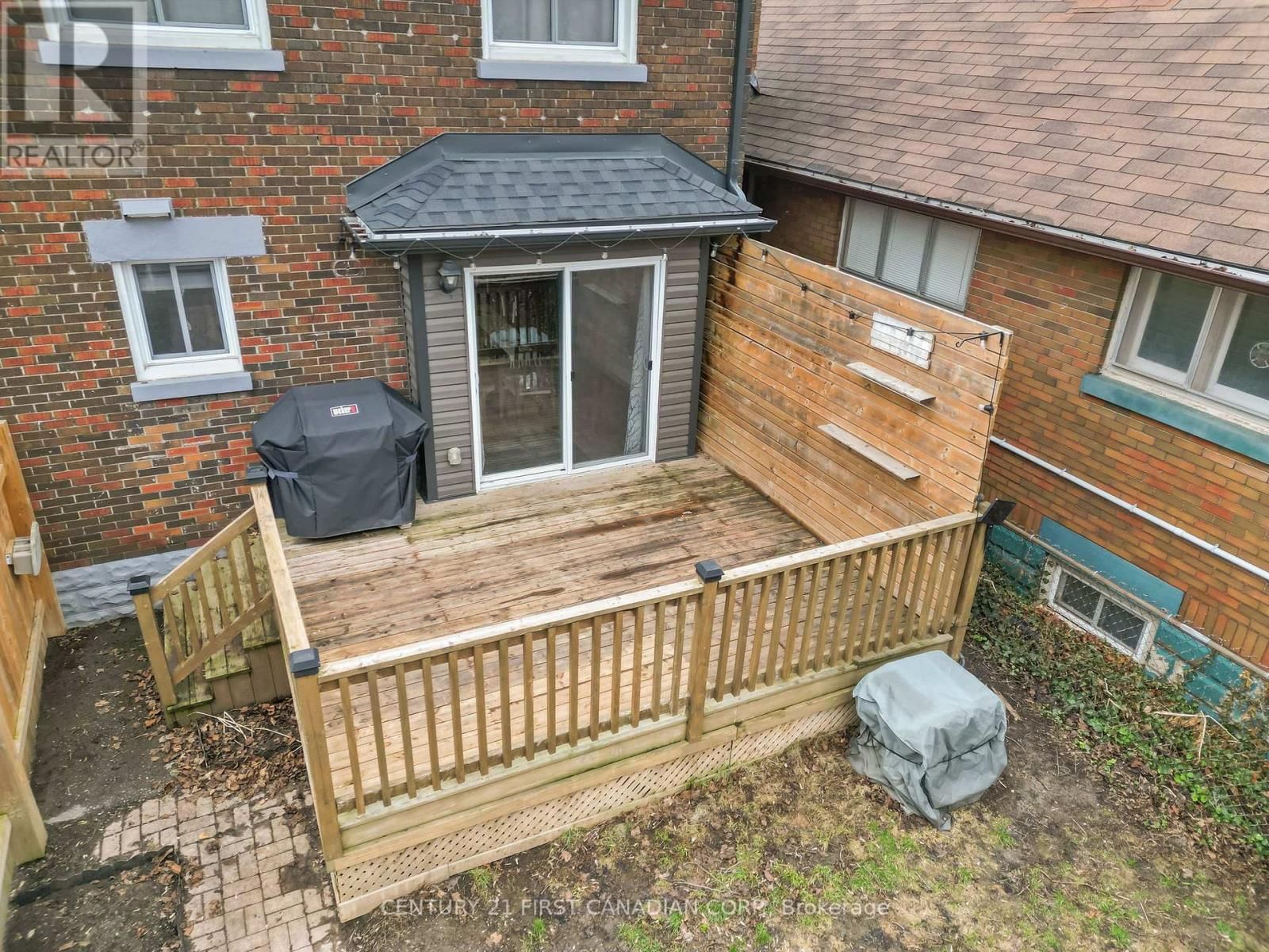 474 WOODMAN AVENUE Image 29