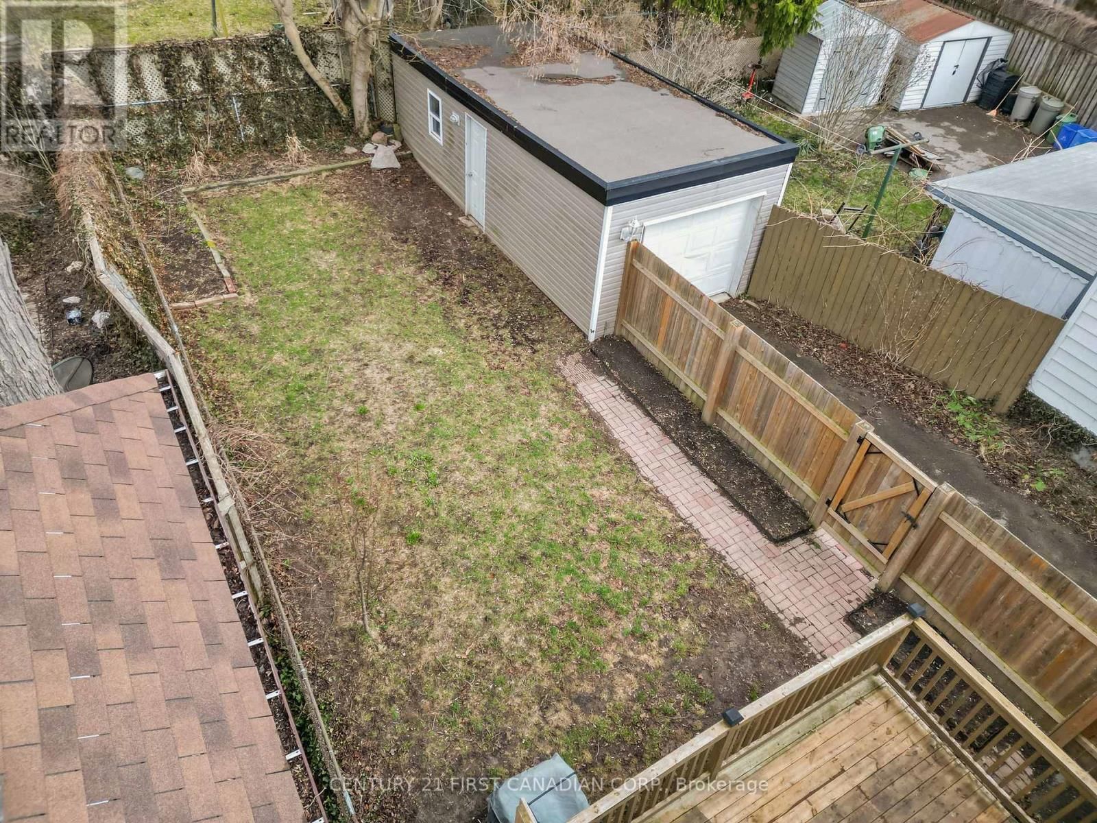 474 WOODMAN AVENUE Image 30