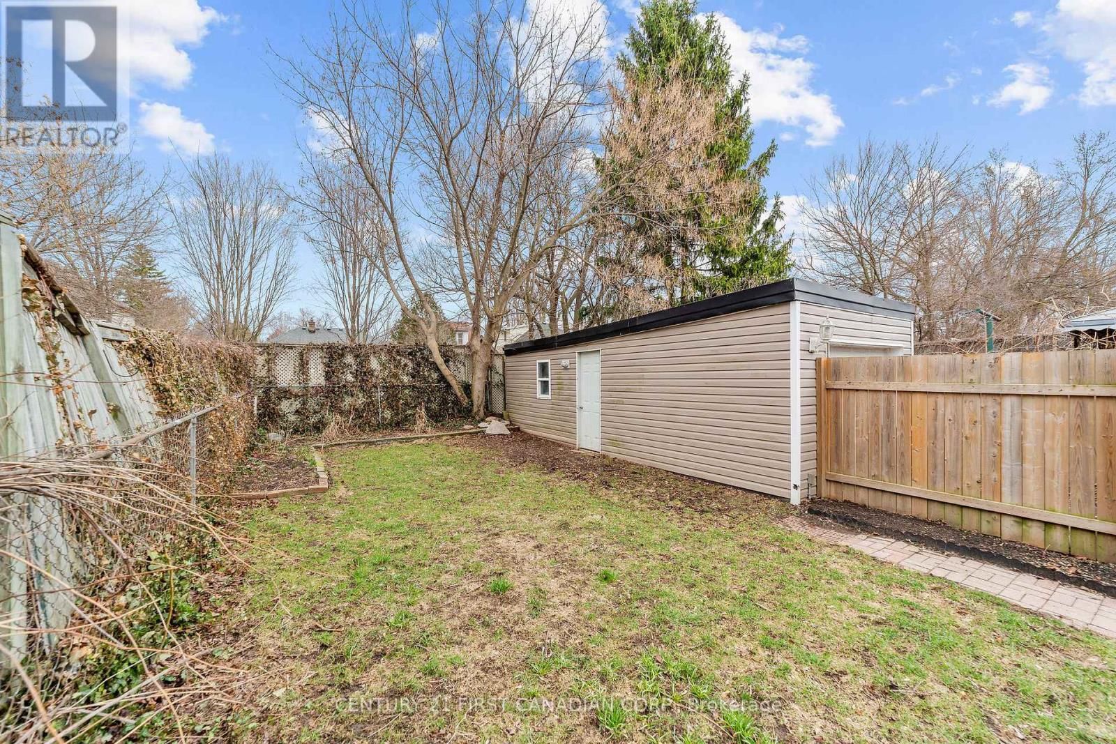 474 WOODMAN AVENUE Image 31