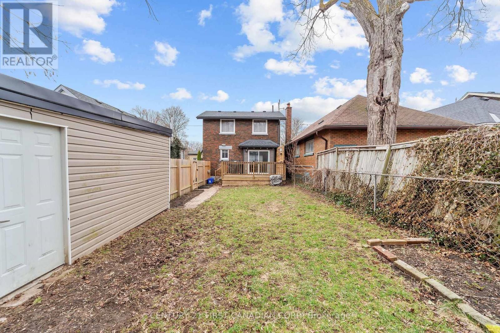 474 WOODMAN AVENUE Image 32