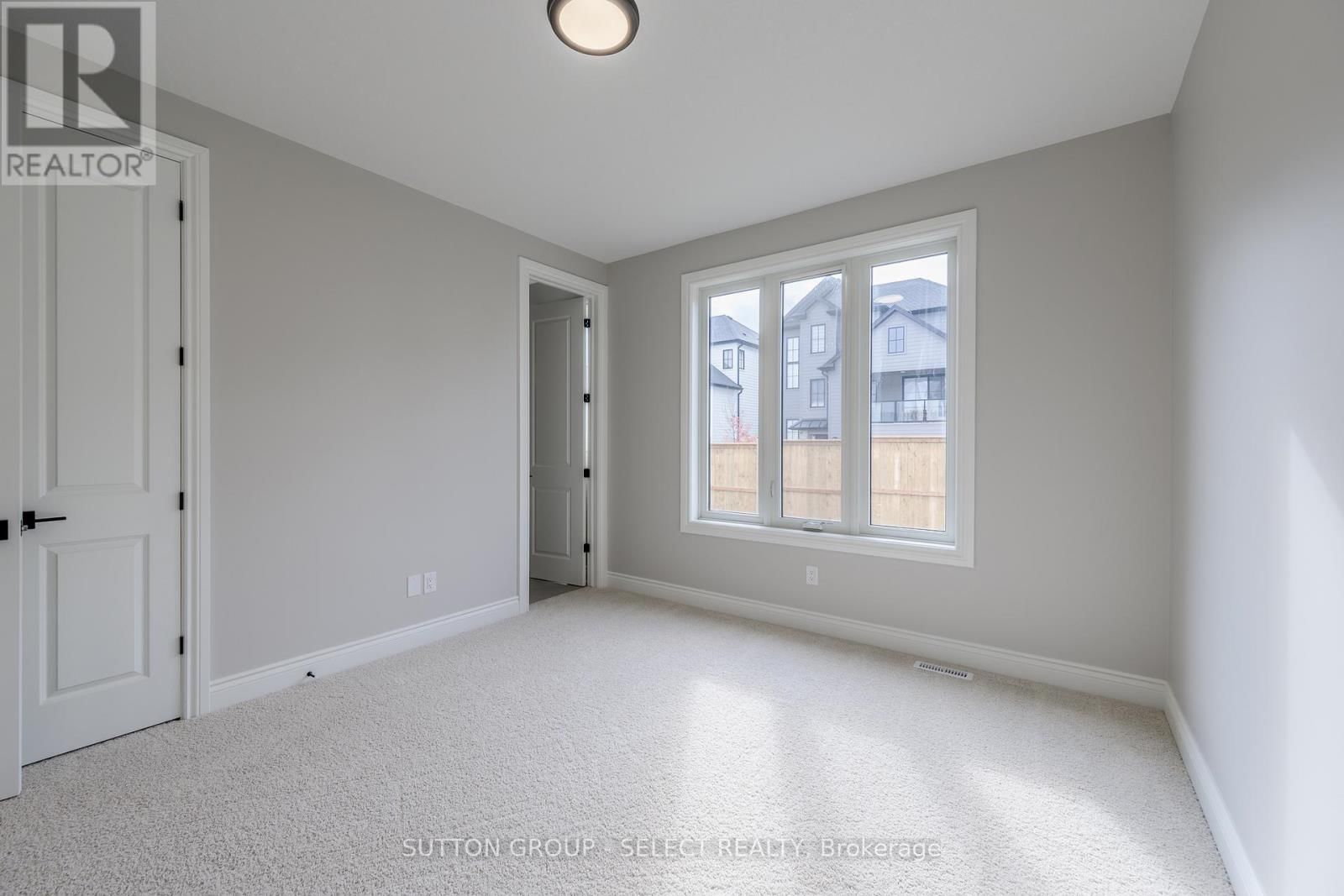 9 - 2835 SHEFFIELD PLACE Image 15