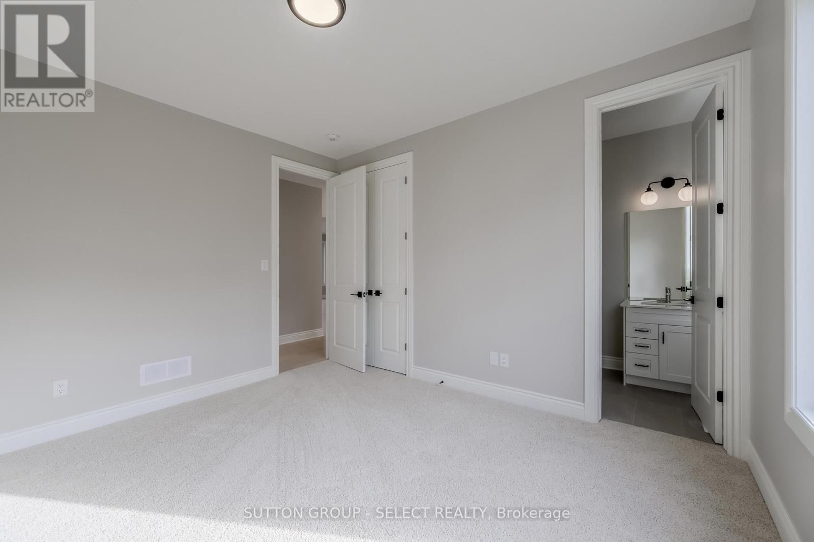 9 - 2835 SHEFFIELD PLACE Image 16