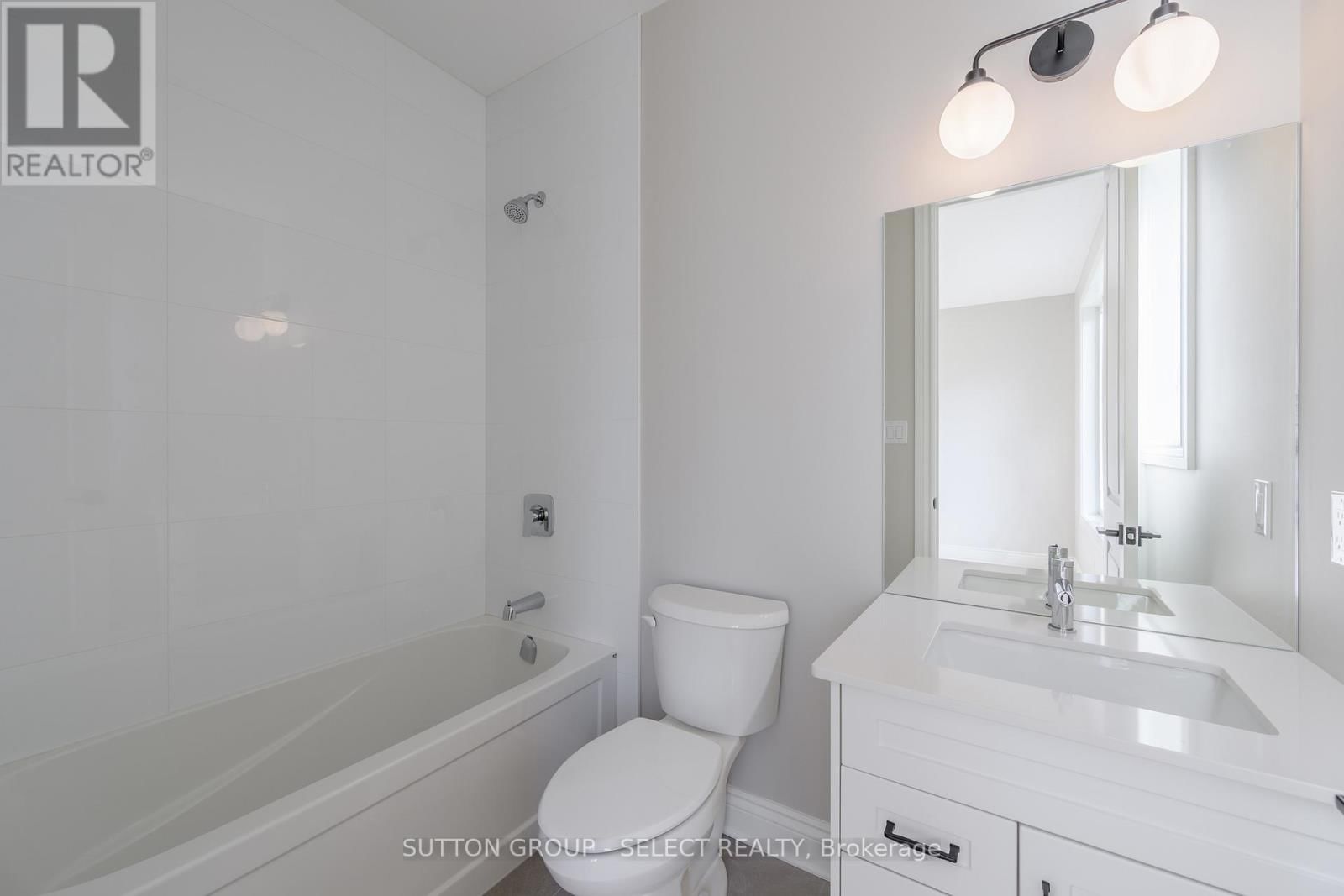 9 - 2835 SHEFFIELD PLACE Image 17