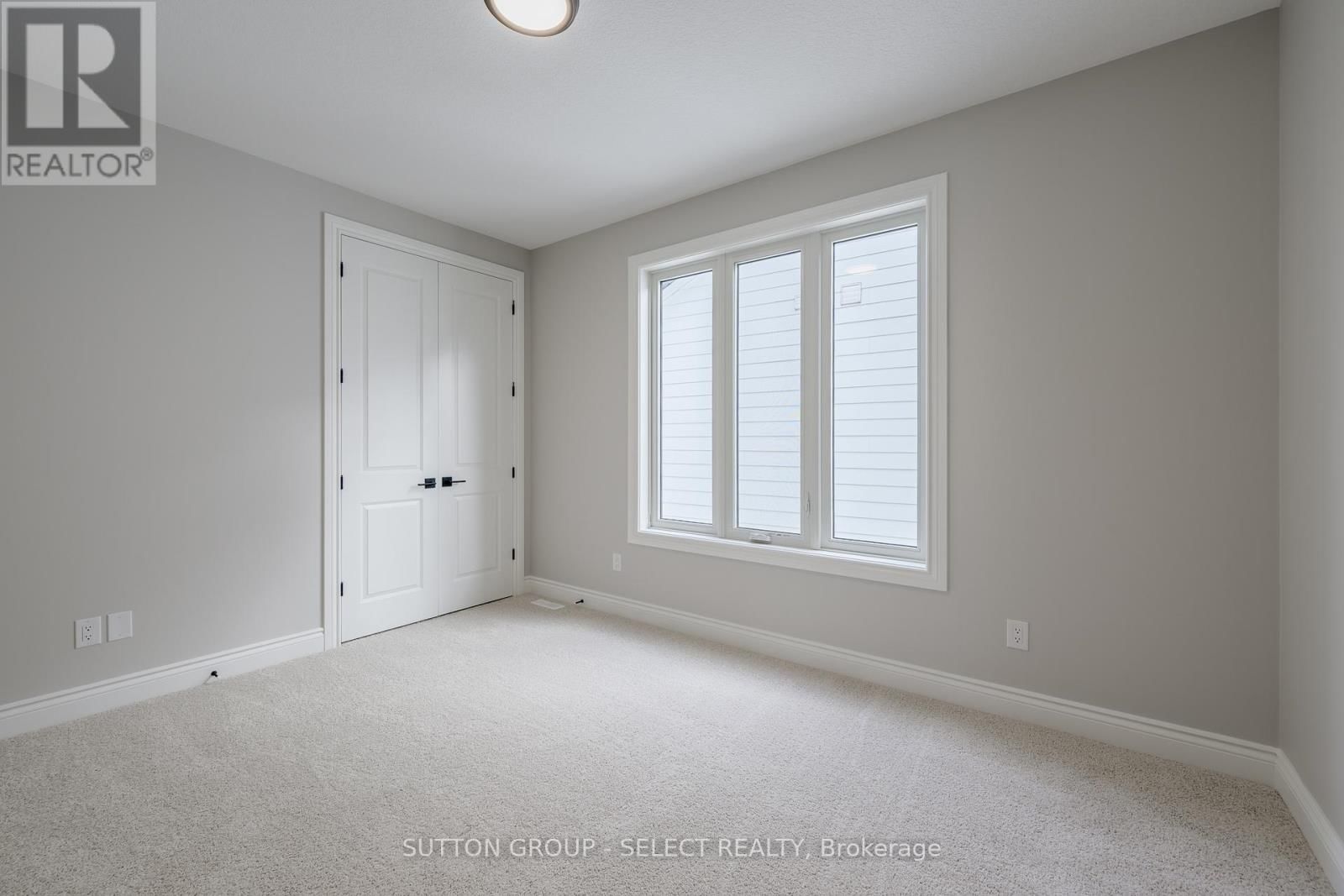 9 - 2835 SHEFFIELD PLACE Image 35