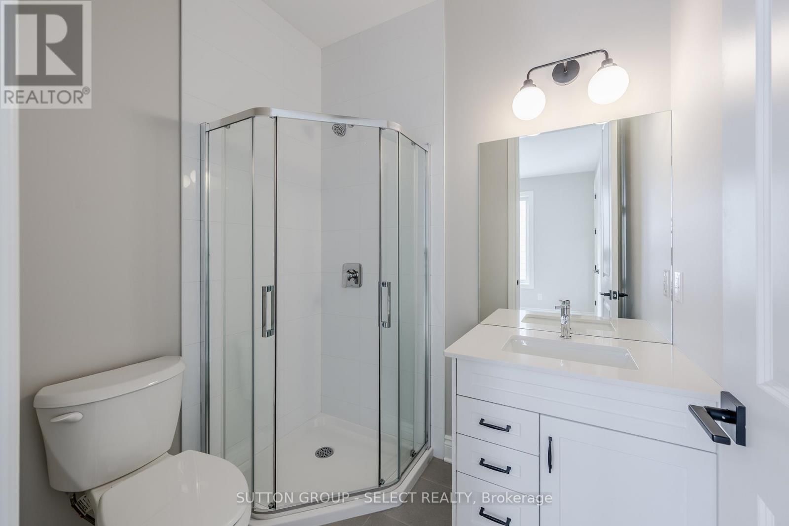 9 - 2835 SHEFFIELD PLACE Image 36