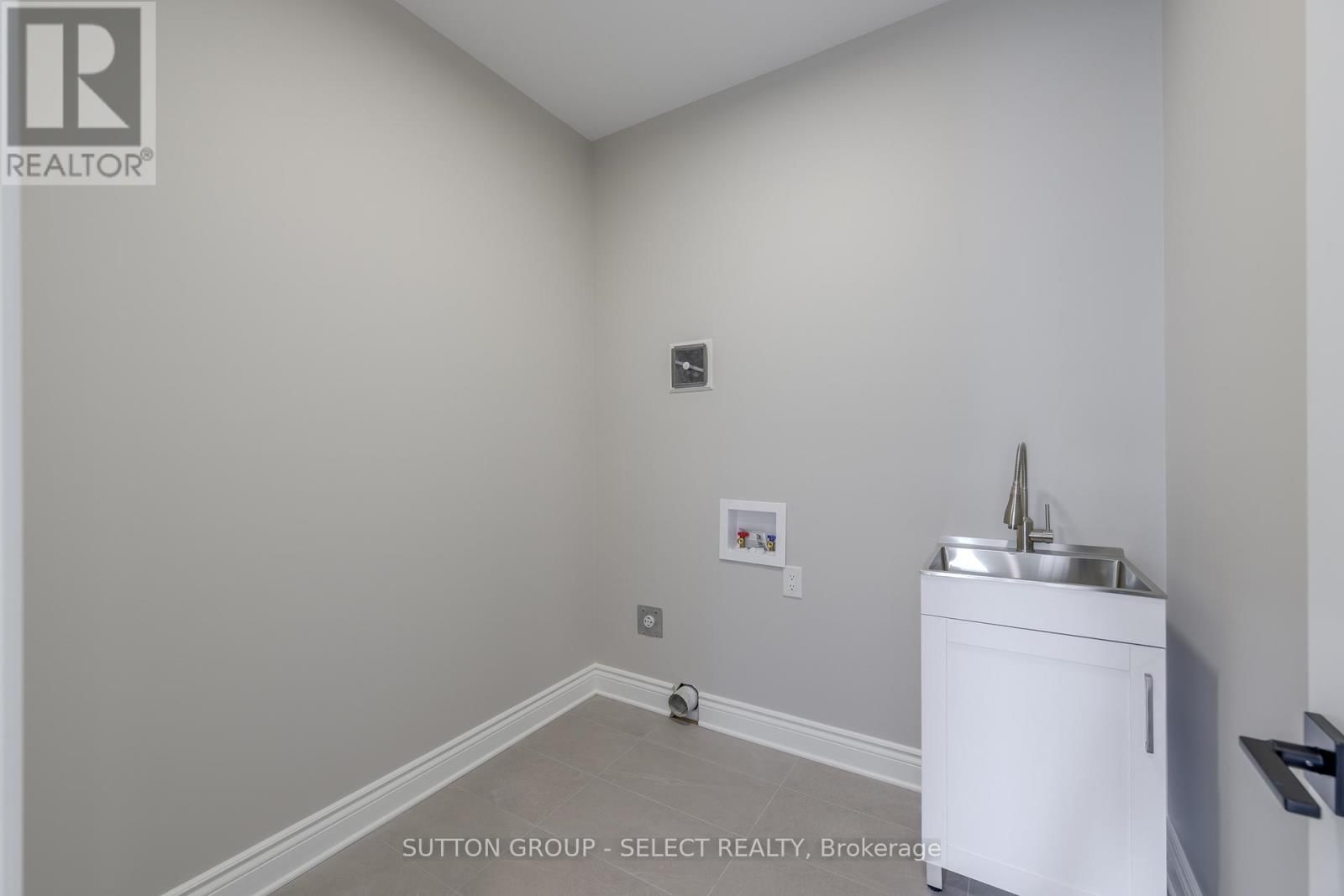 9 - 2835 SHEFFIELD PLACE Image 37