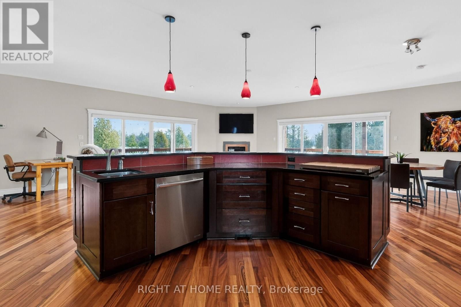 1641 BEARHILL ROAD Image 18